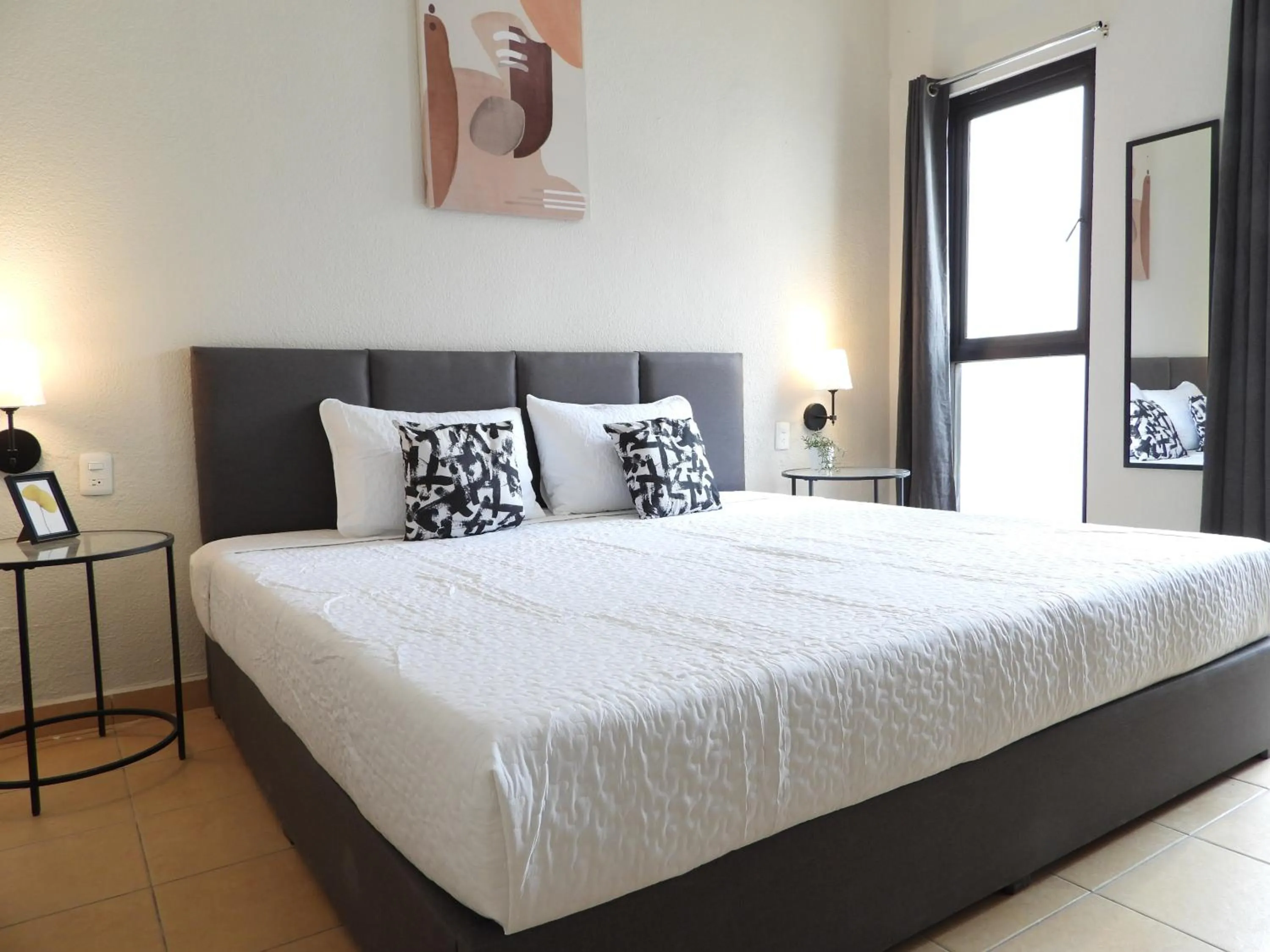 Bed in Singular Reforma