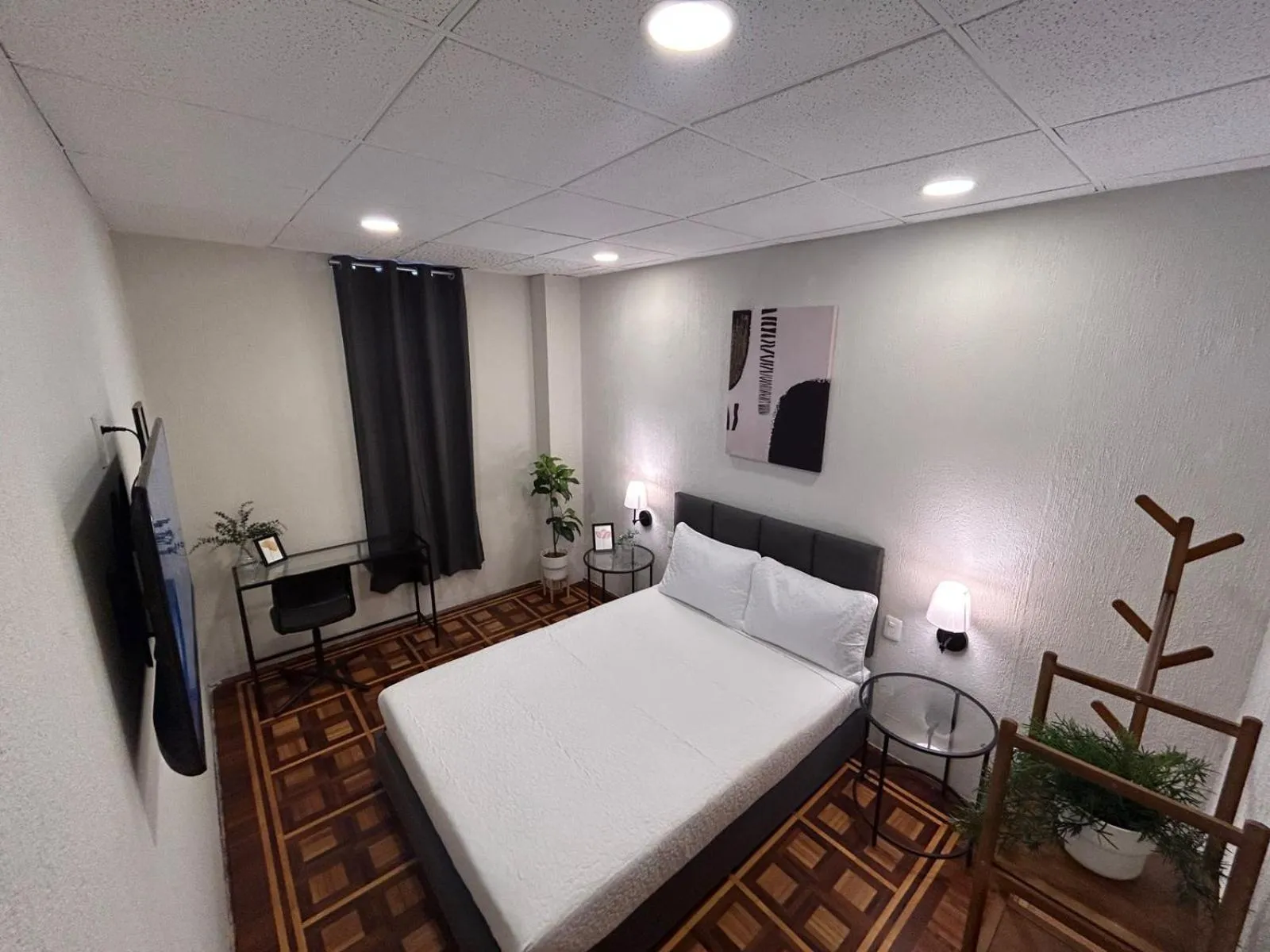 Photo of the whole room, Bed in Singular Reforma