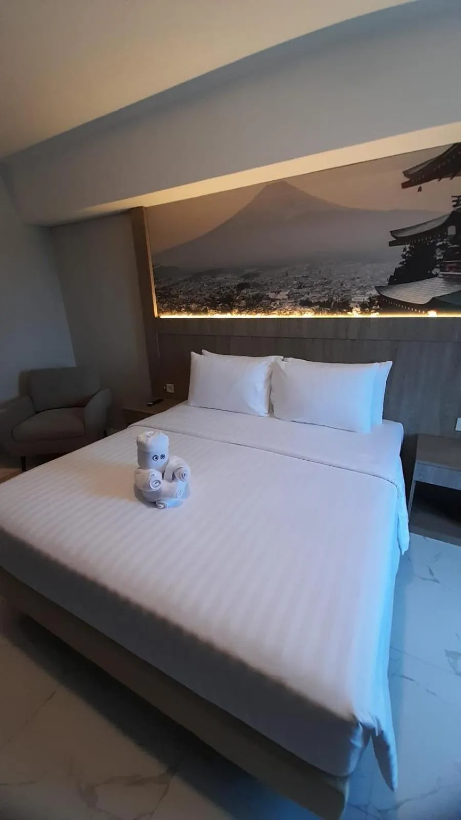 Bed in Nemuru Grand Suites