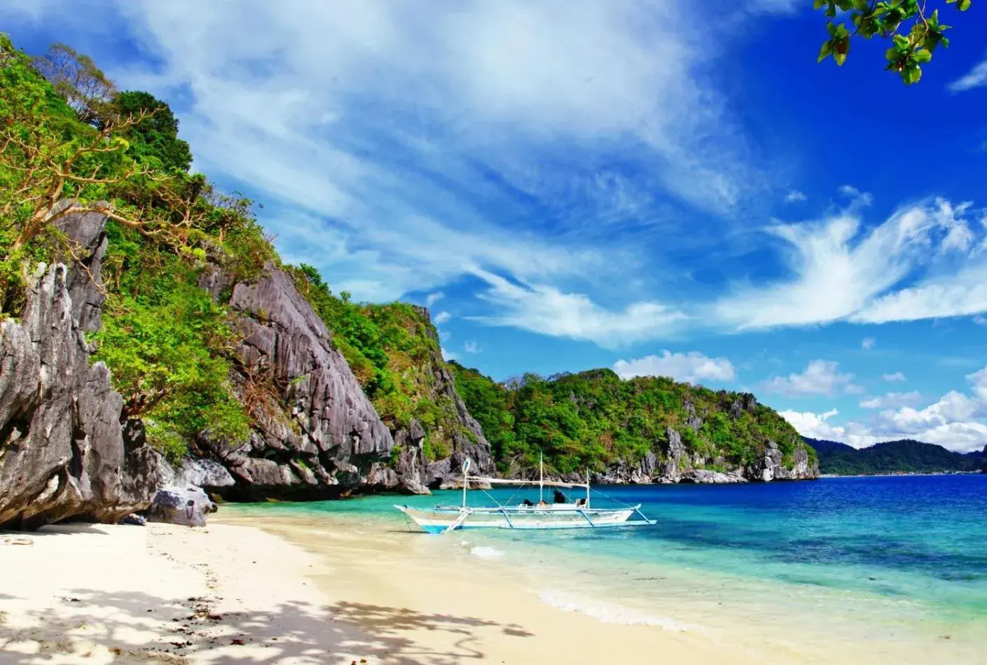 Property building in MBG Travellers Inn powered by Cocotel Property building in MBG Travellers Inn powered by Cocotel