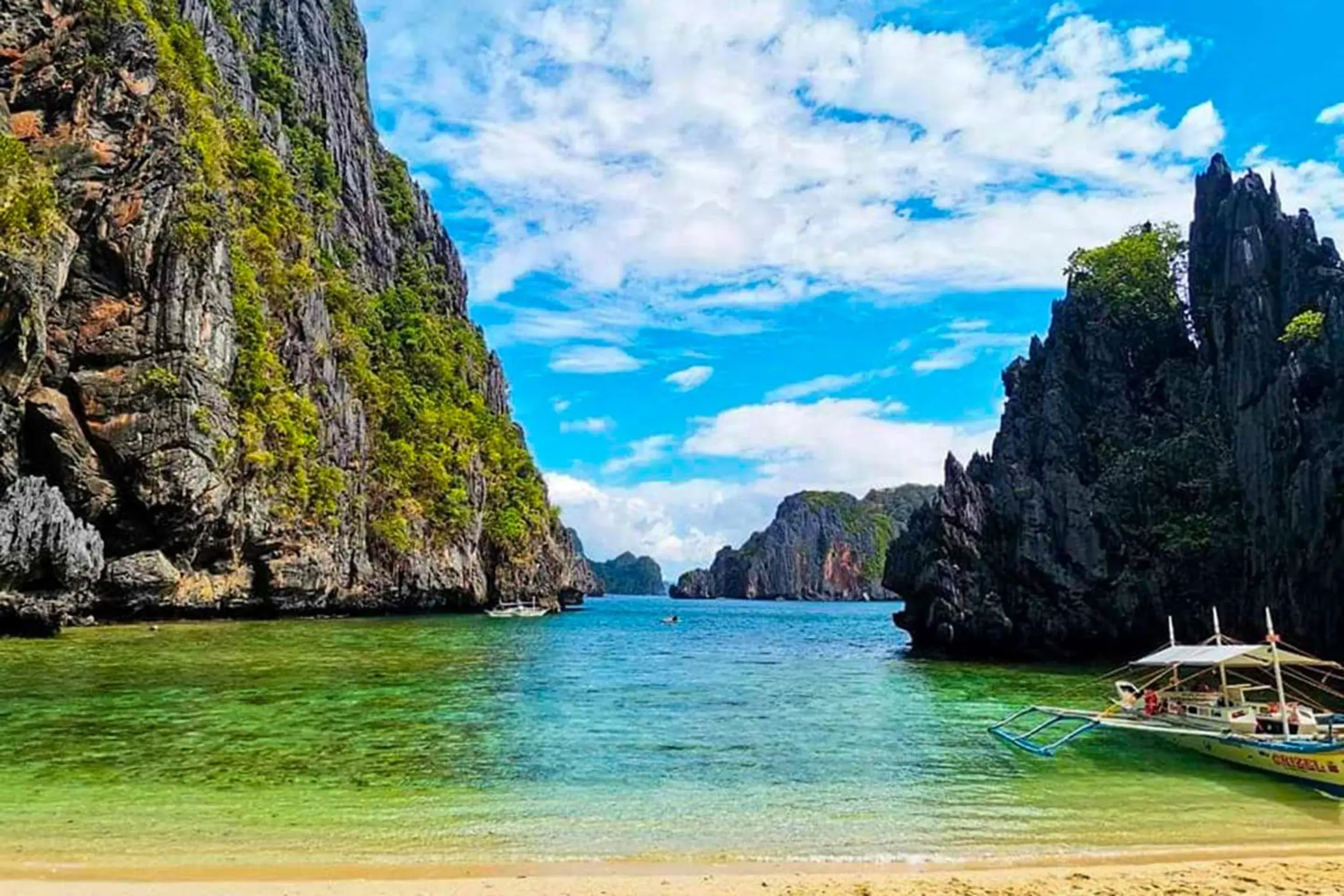 Property building in MBG Travellers Inn powered by Cocotel Property building in MBG Travellers Inn powered by Cocotel