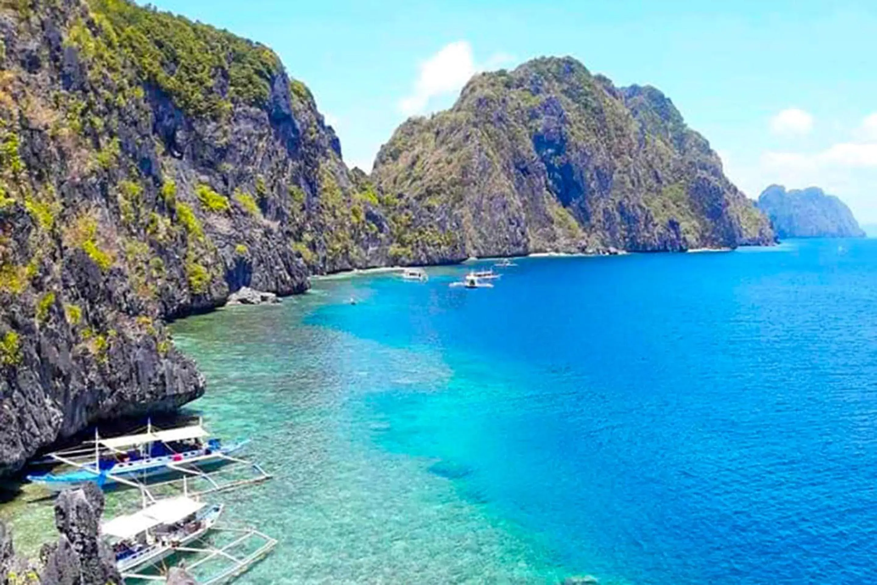 Property building in MBG Travellers Inn powered by Cocotel Property building in MBG Travellers Inn powered by Cocotel