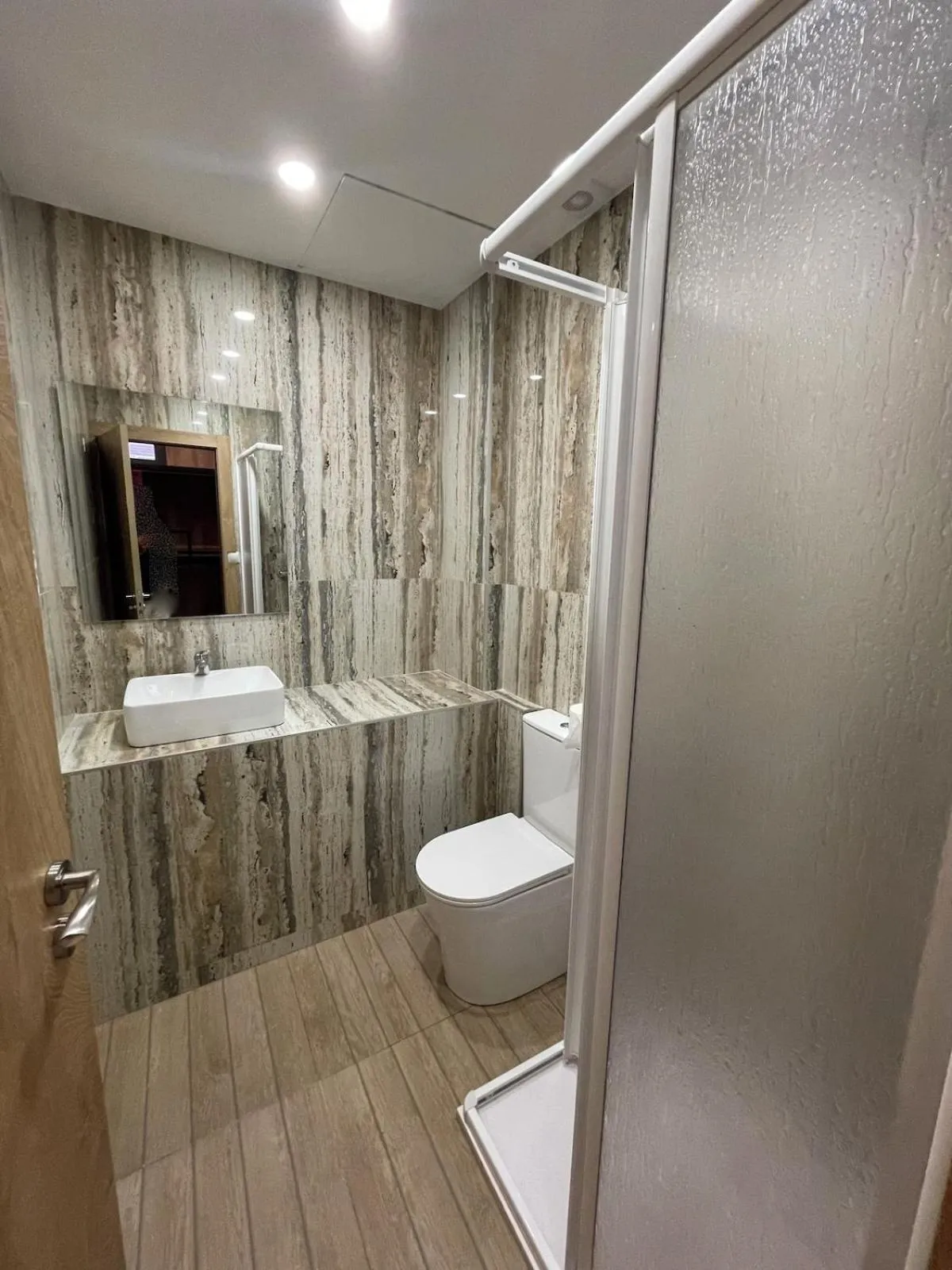 Shower in Senda Hostel Retiro - Atocha & Madrid Centro