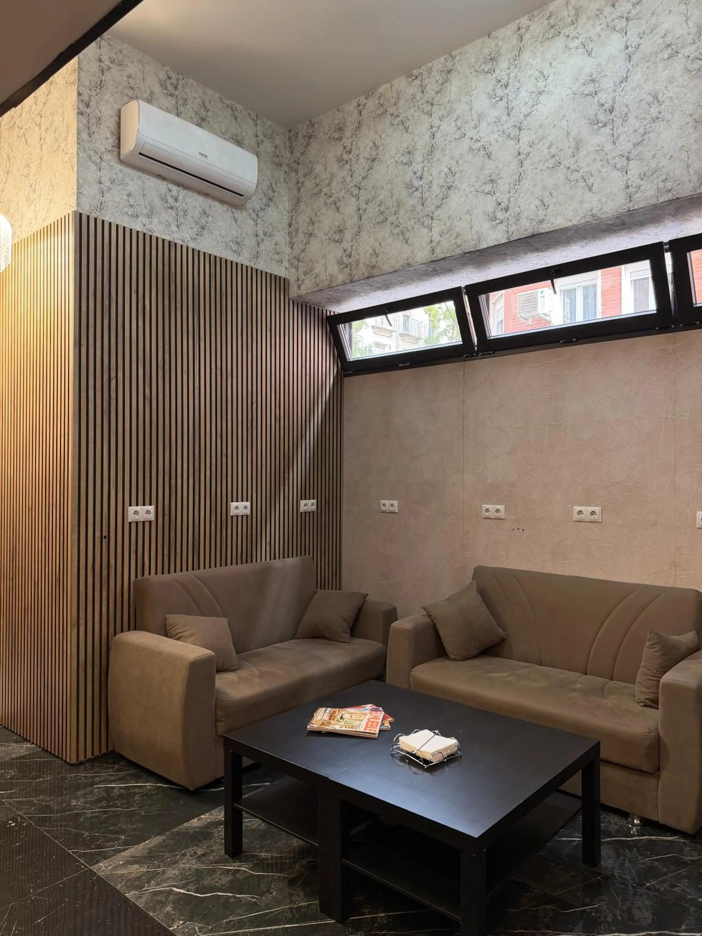 Living room in Senda Hostel Retiro - Atocha & Madrid Centro