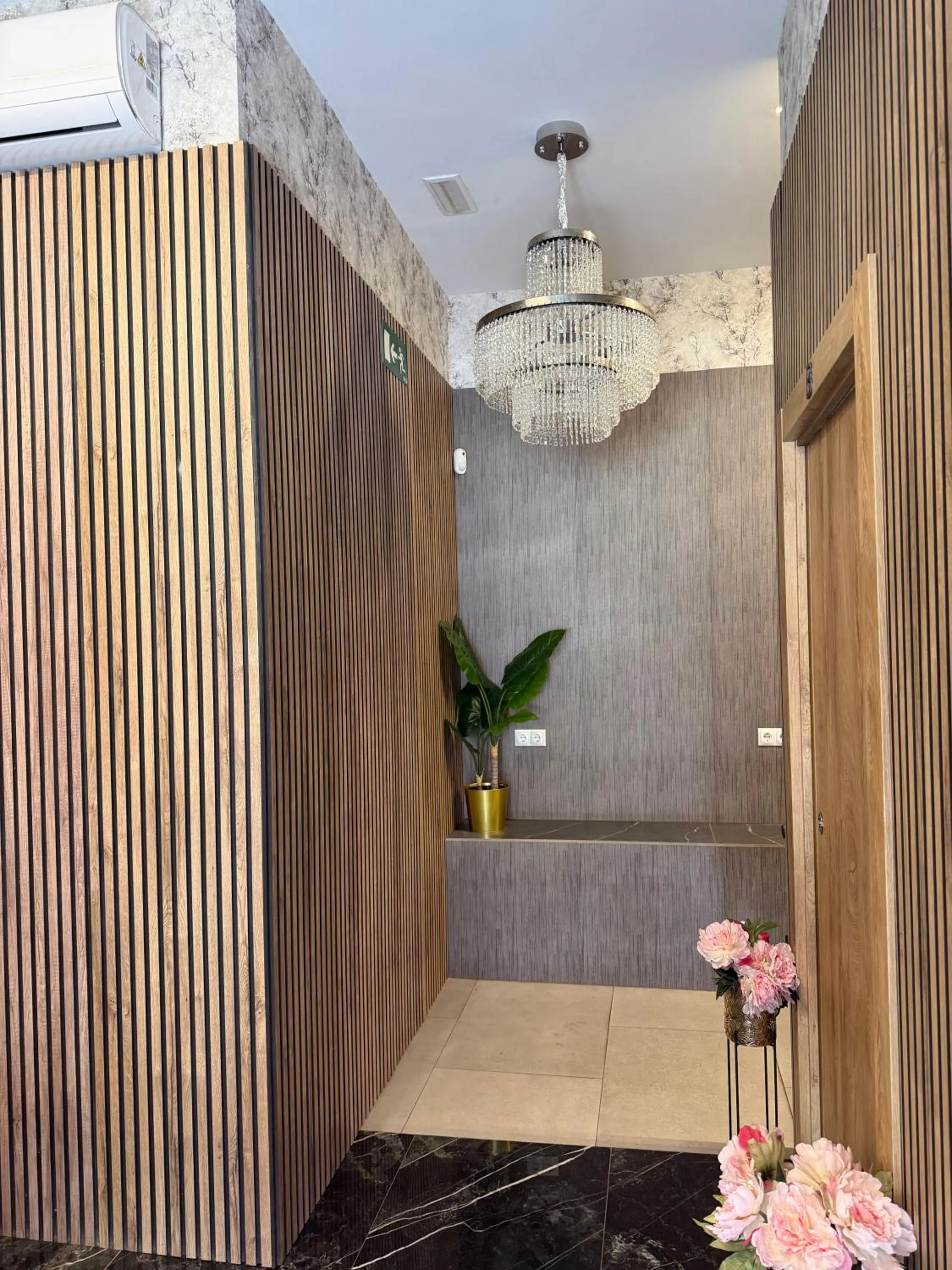 Lobby or reception in Senda Hostel Retiro - Atocha & Madrid Centro