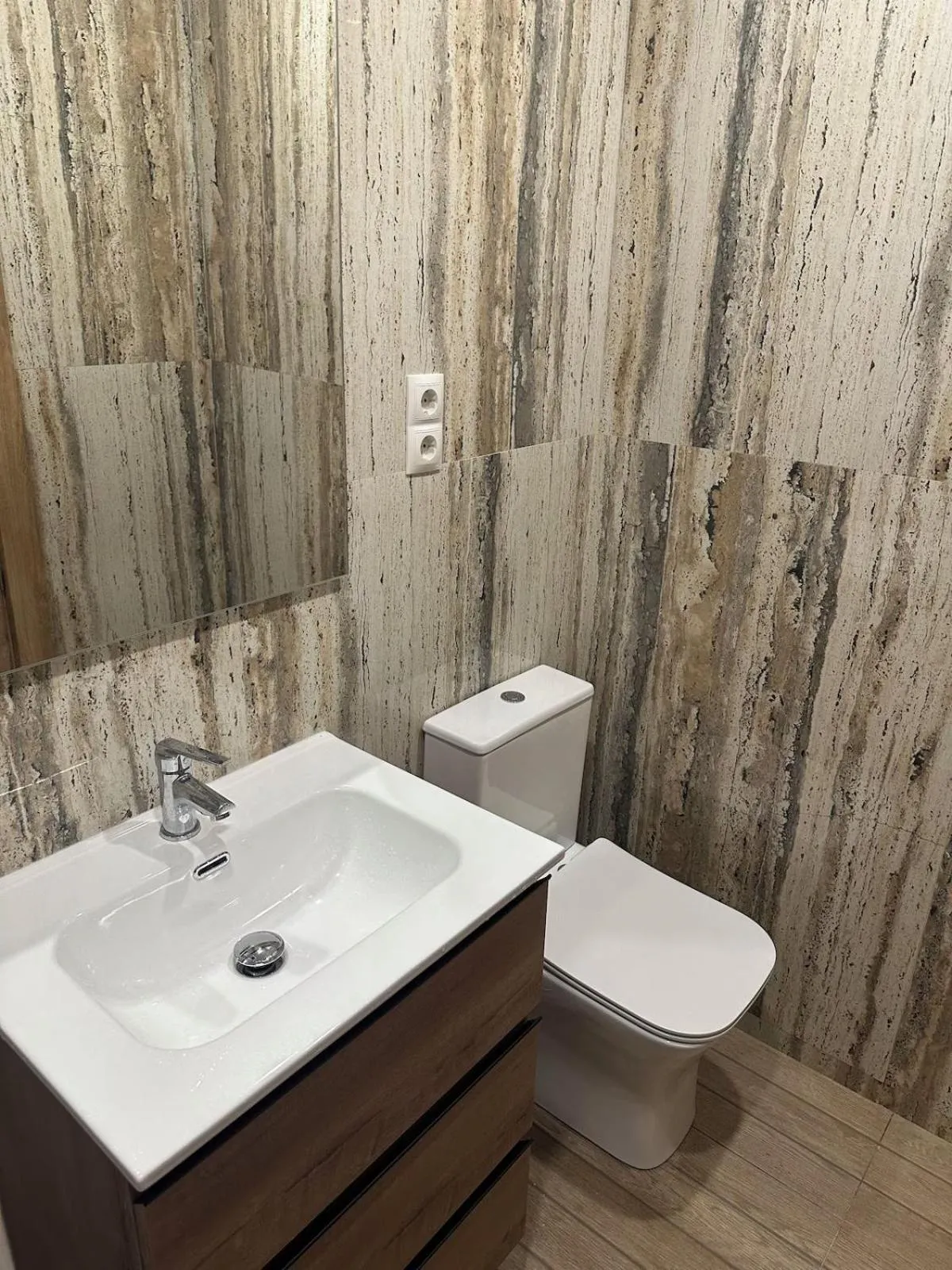 Bathroom in Senda Hostel Retiro - Atocha & Madrid Centro