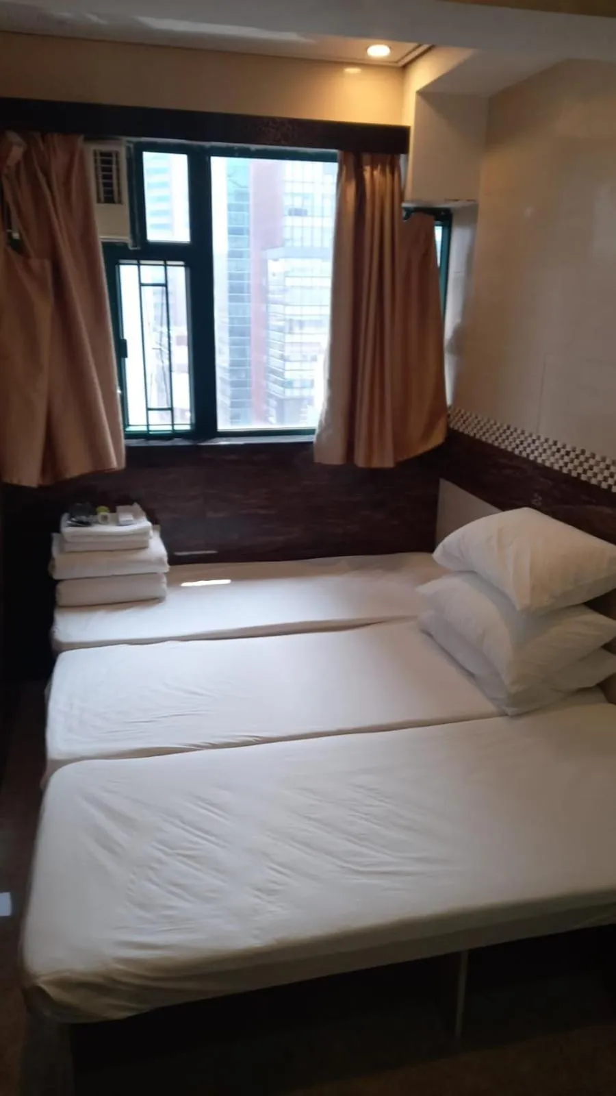 Bed in Hop Inn on Nathan Road