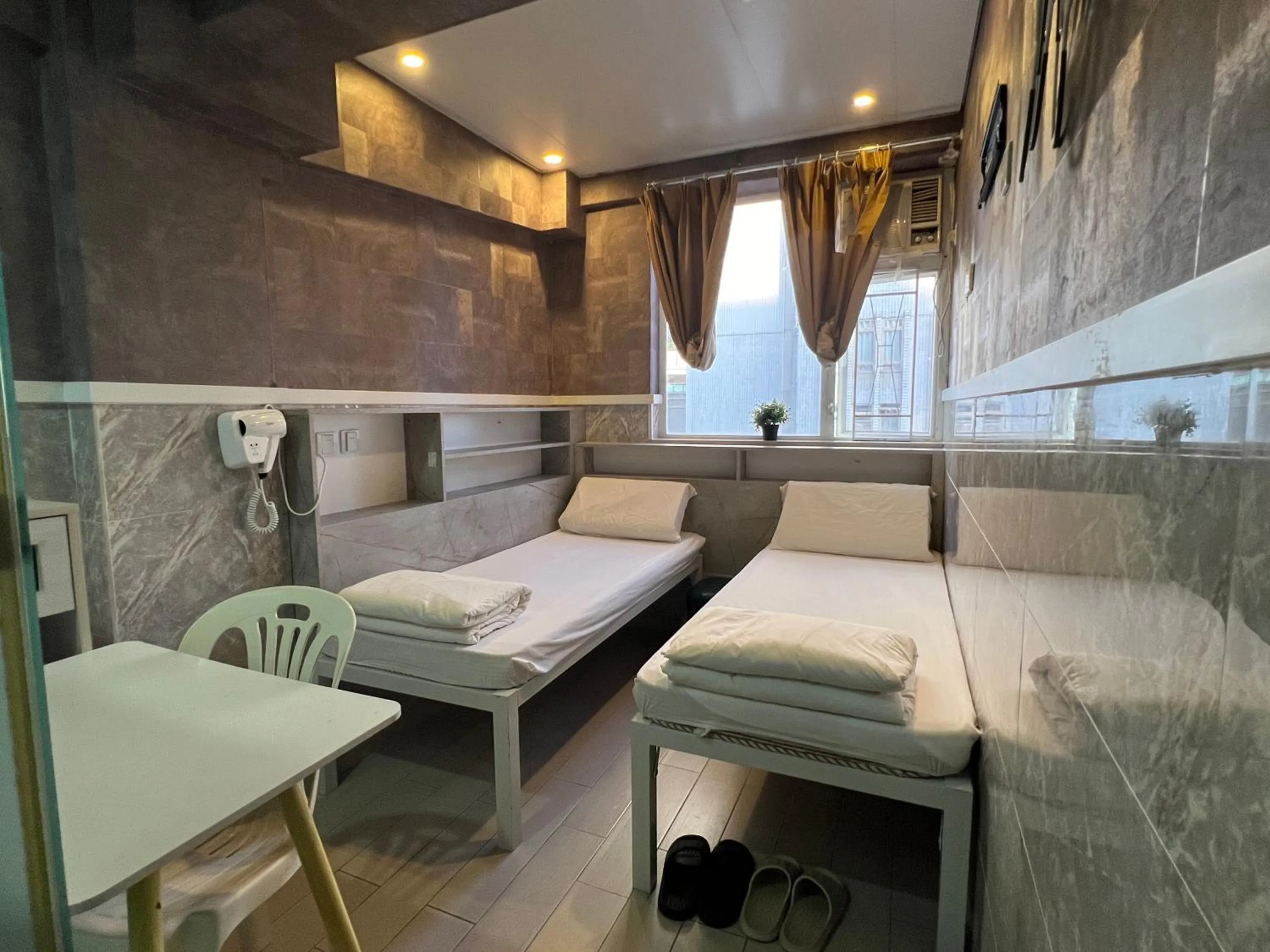 Bed in Hop Inn on Nathan Road