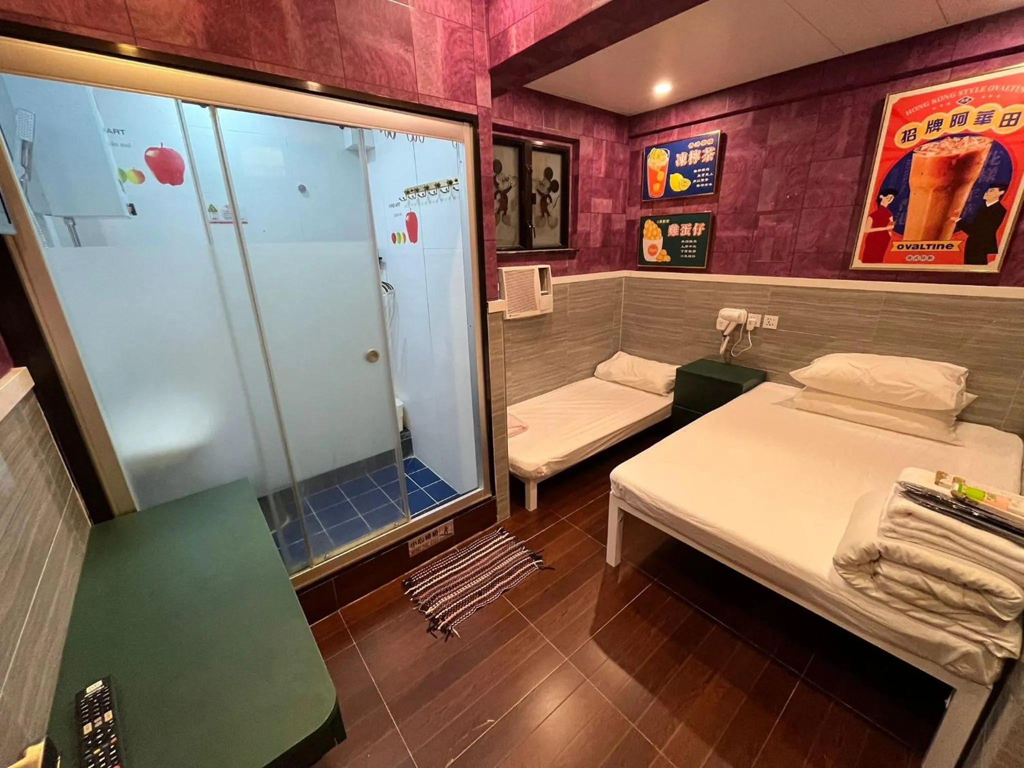 Bed in Hop Inn on Nathan Road