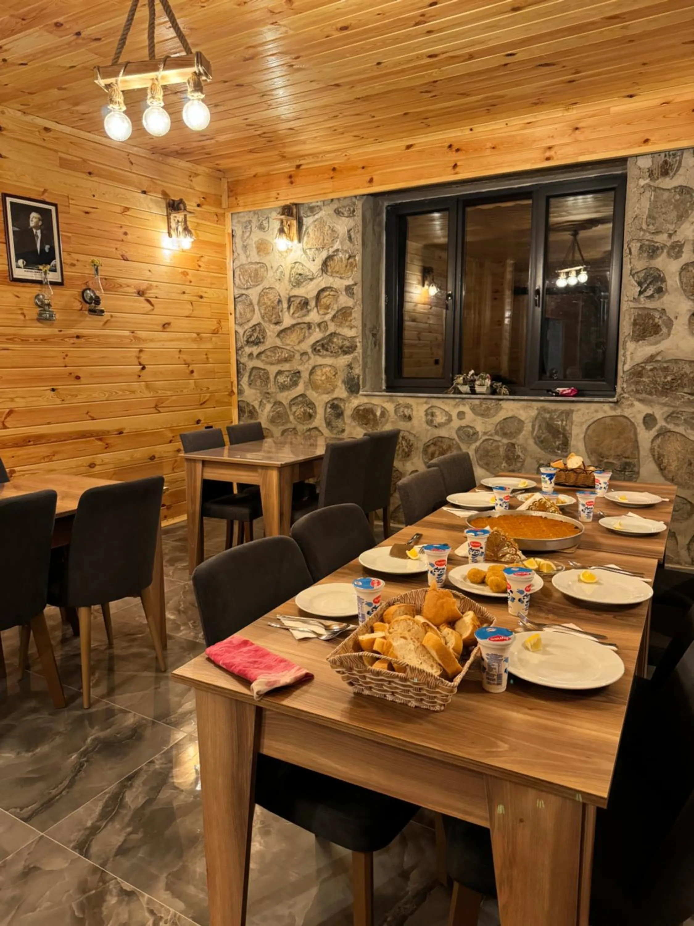 Restaurant/places to eat in Kale kaya otel