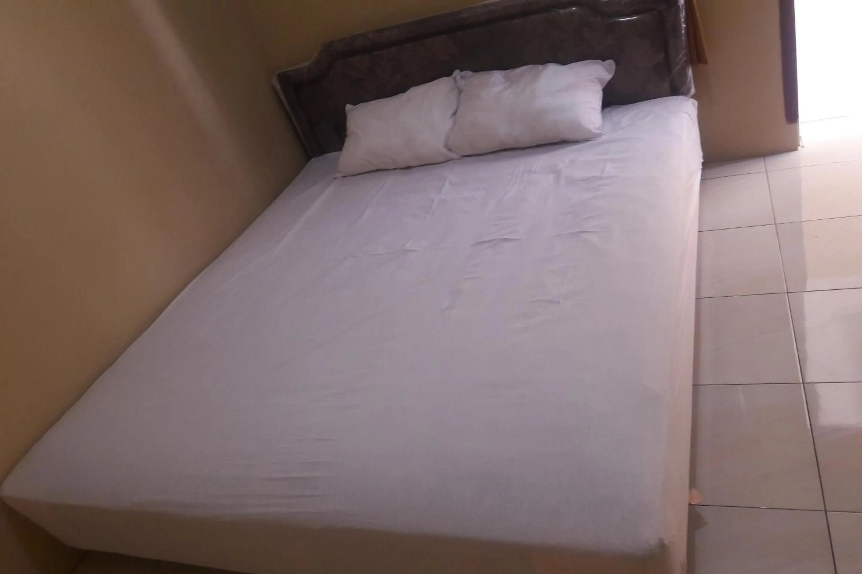 Bedroom, Bed in Hotel O Kost Indra