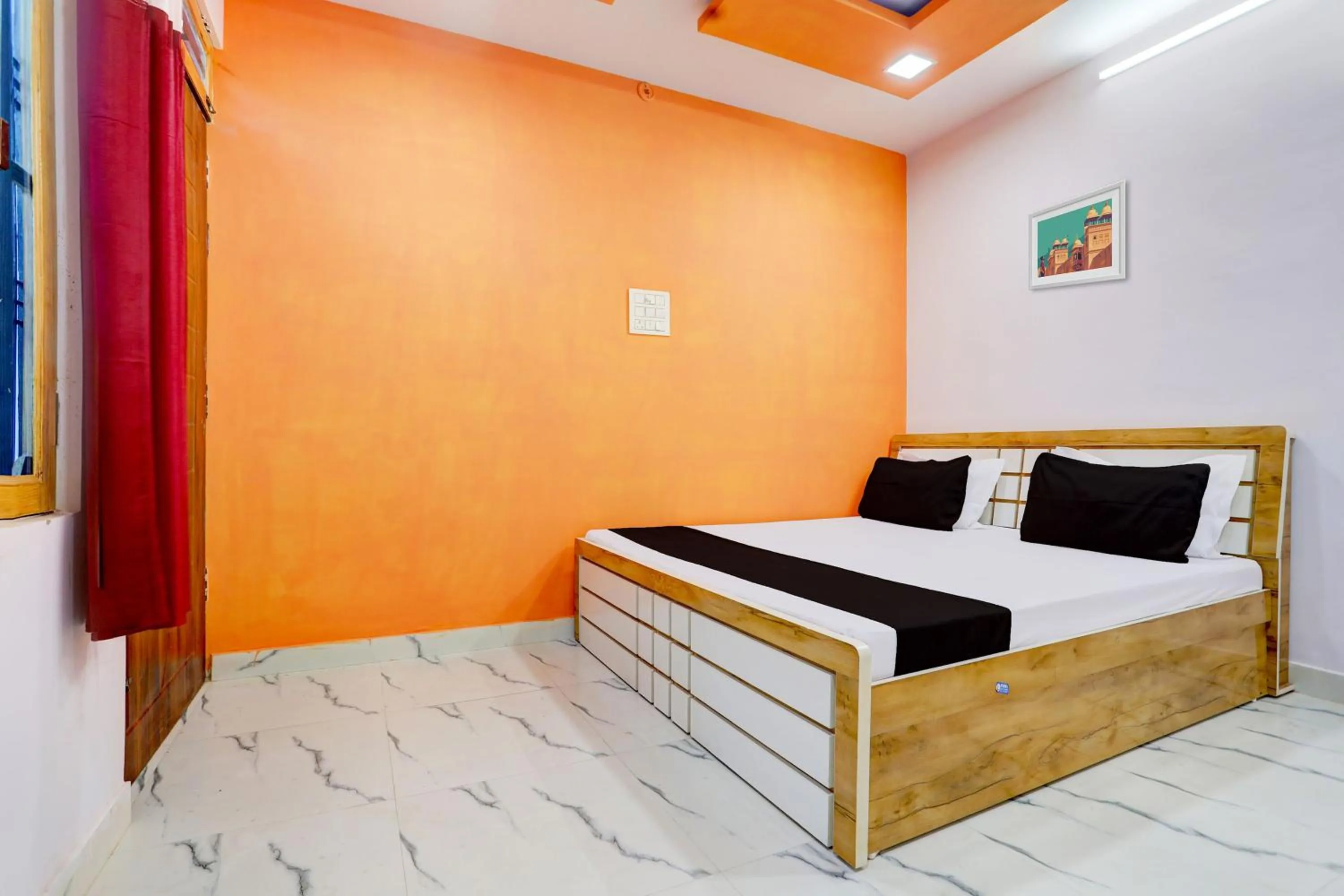 Bedroom, Bed in SPOT ON The SN Lawn