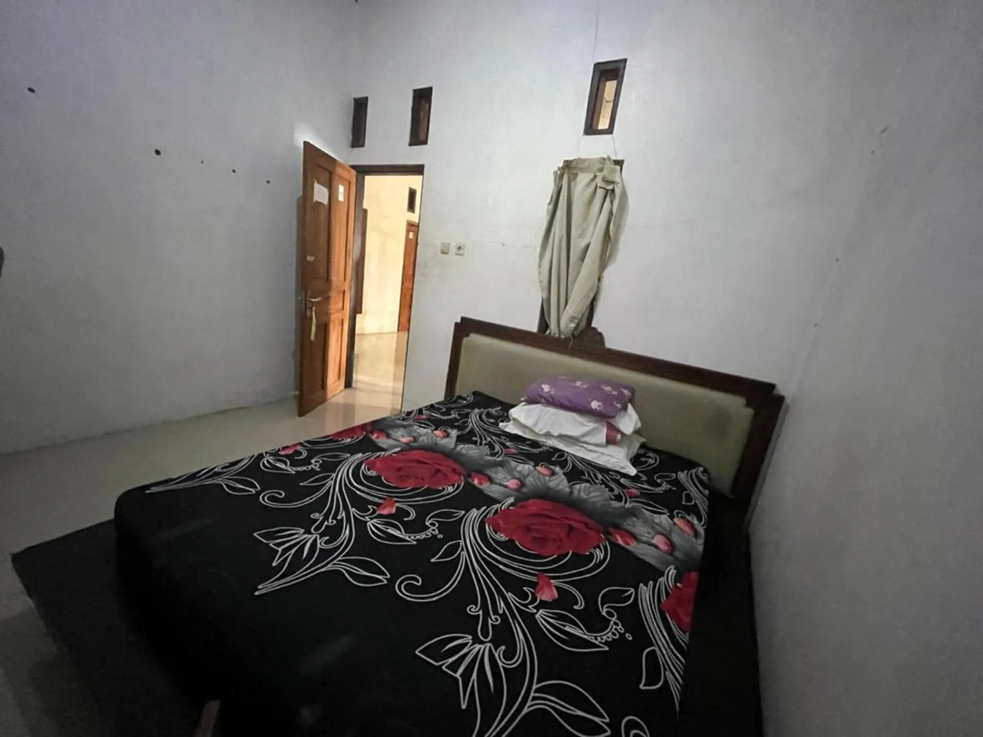 Bedroom, Bed in SPOT ON 93999 Kost Ibu Joko Syariah