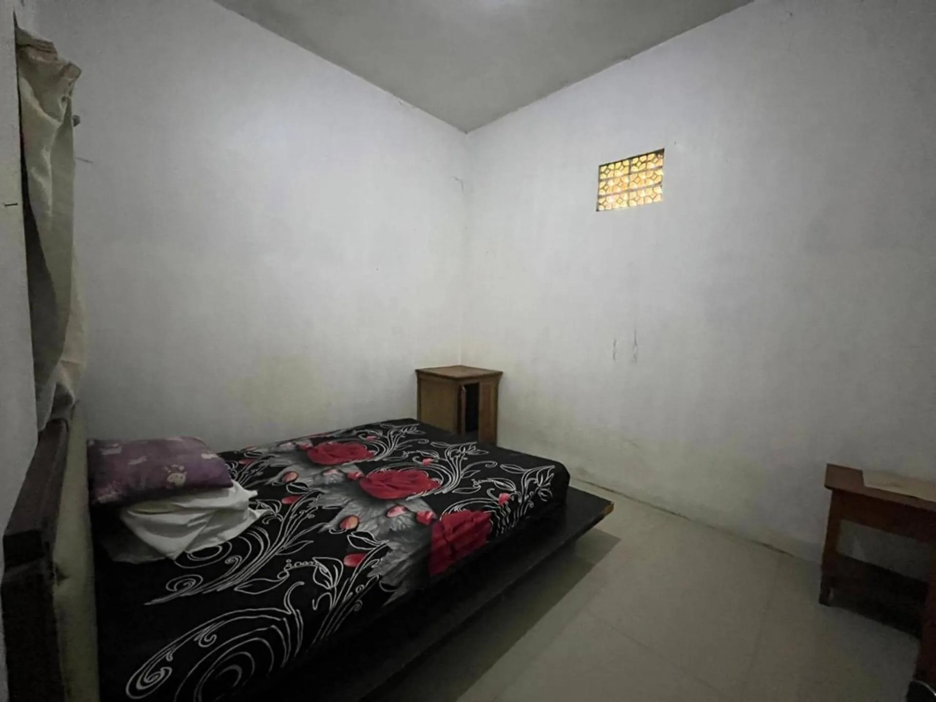 Bedroom, Bed in SPOT ON 93999 Kost Ibu Joko Syariah
