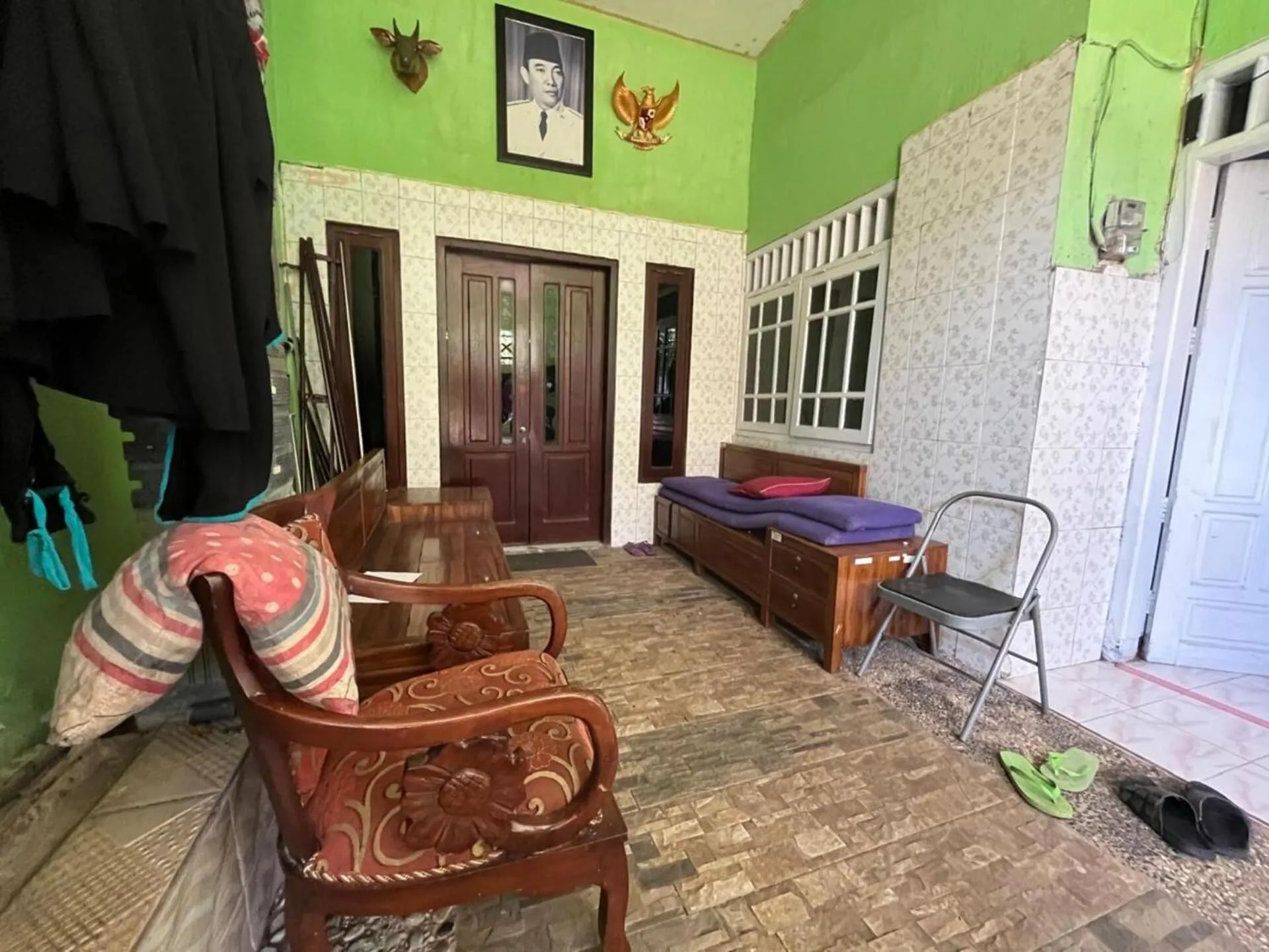Lobby or reception in SPOT ON 93999 Kost Ibu Joko Syariah