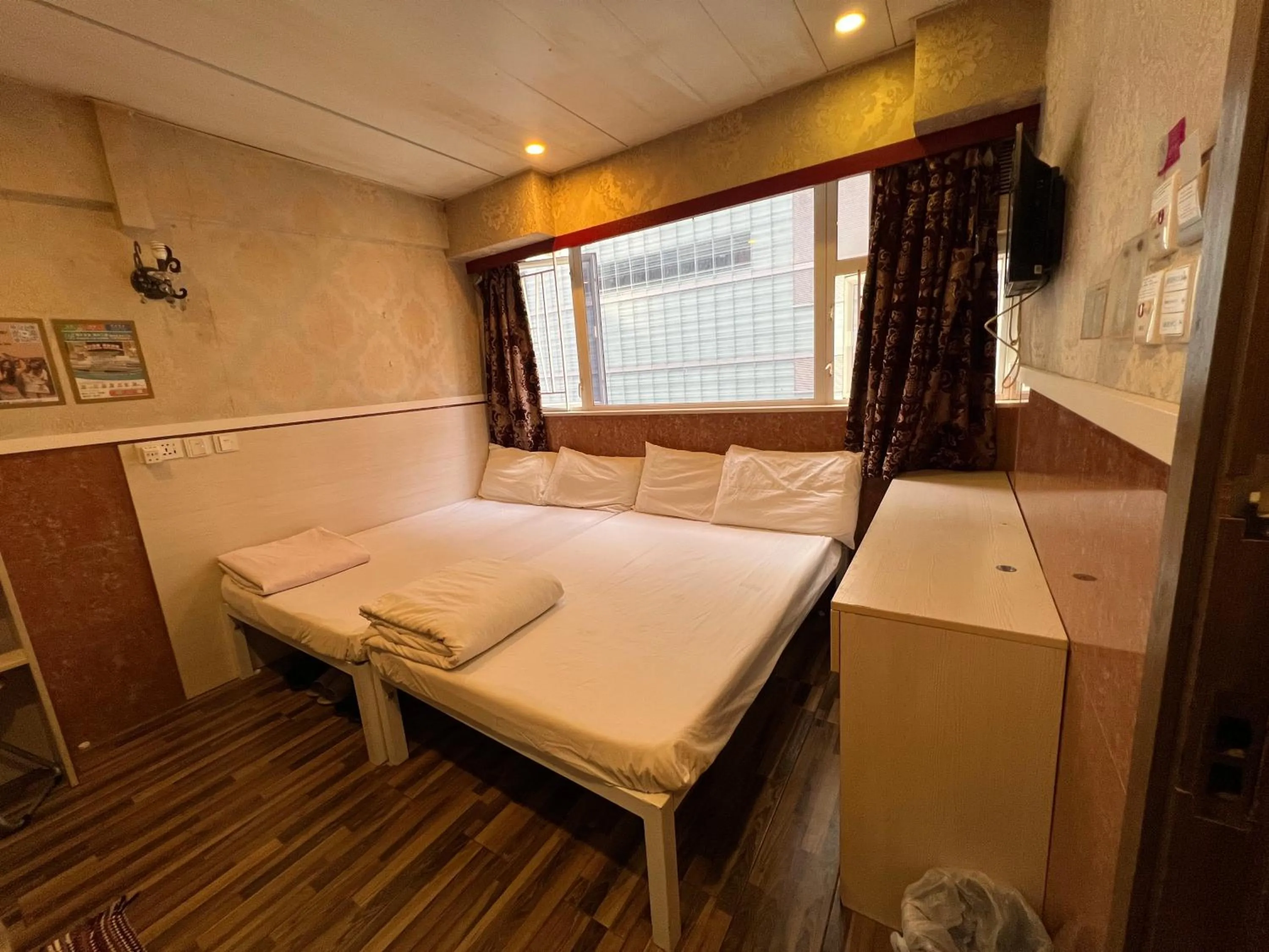 Bed in 3D Inn Hong Kong Romance