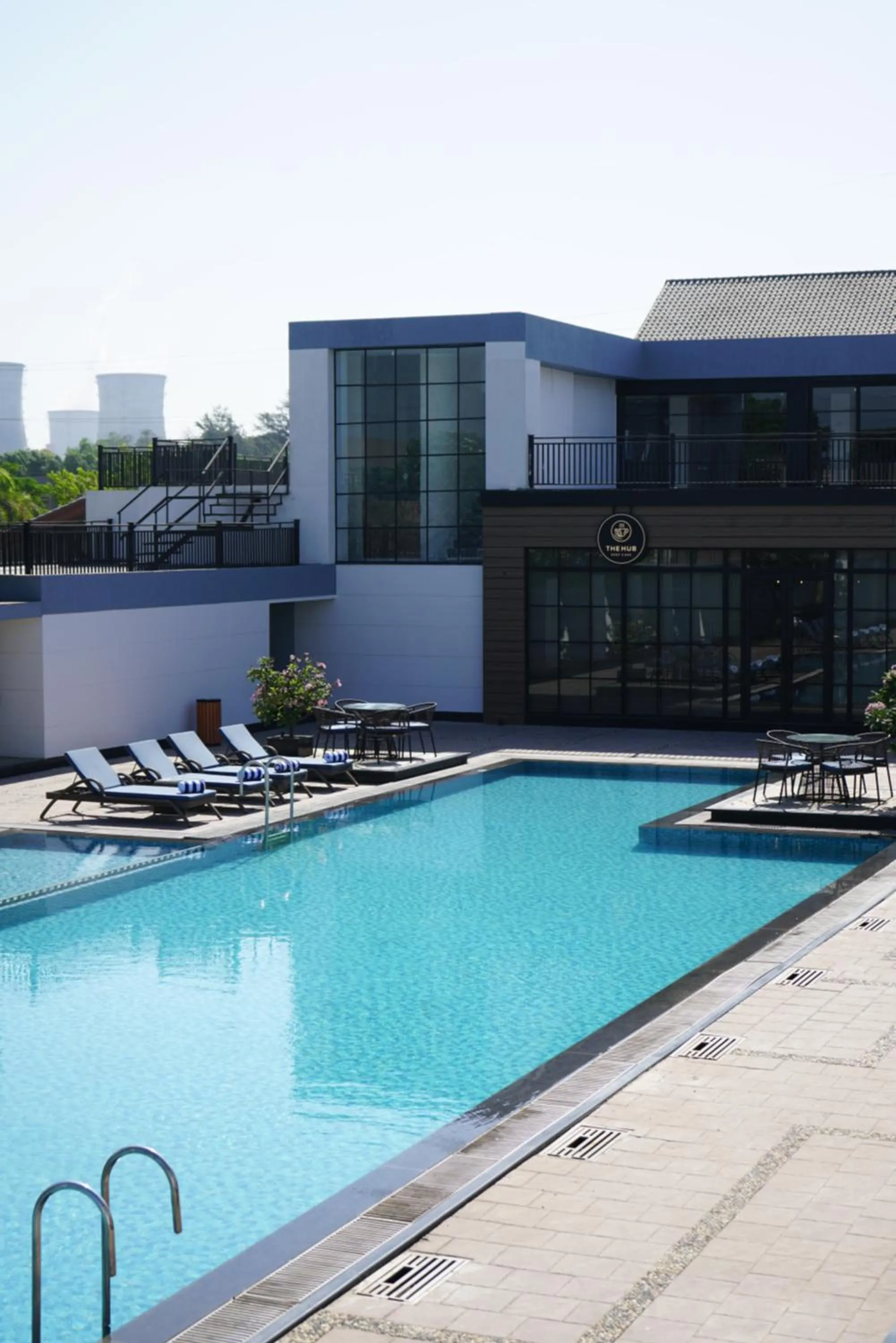 Swimming pool in The Augusta Club & Resort