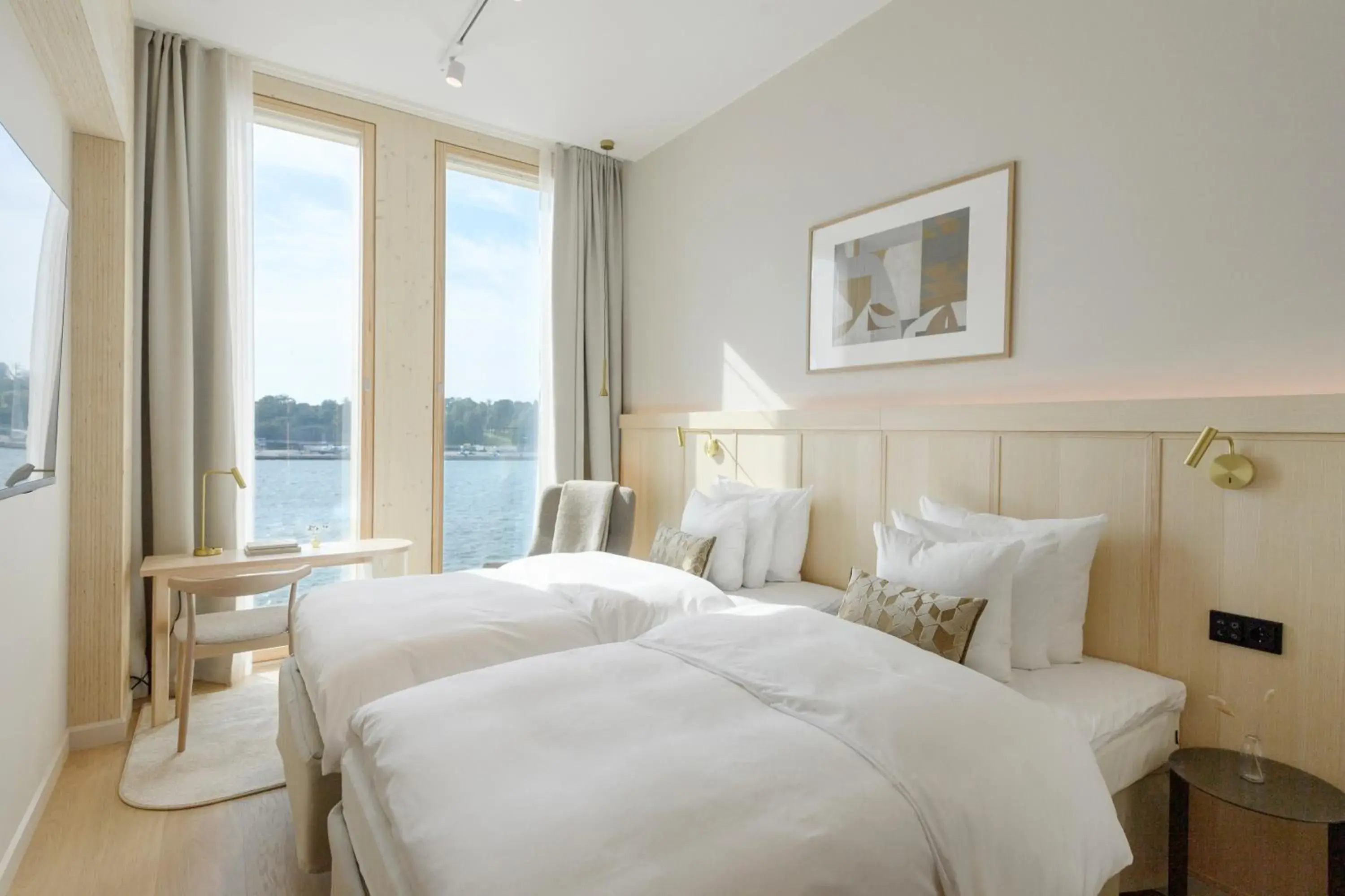 Deluxe Twin Room with Sea View in Solo Sokos Hotel Pier 4 Deluxe Twin Room with Sea View in Solo Sokos Hotel Pier 4