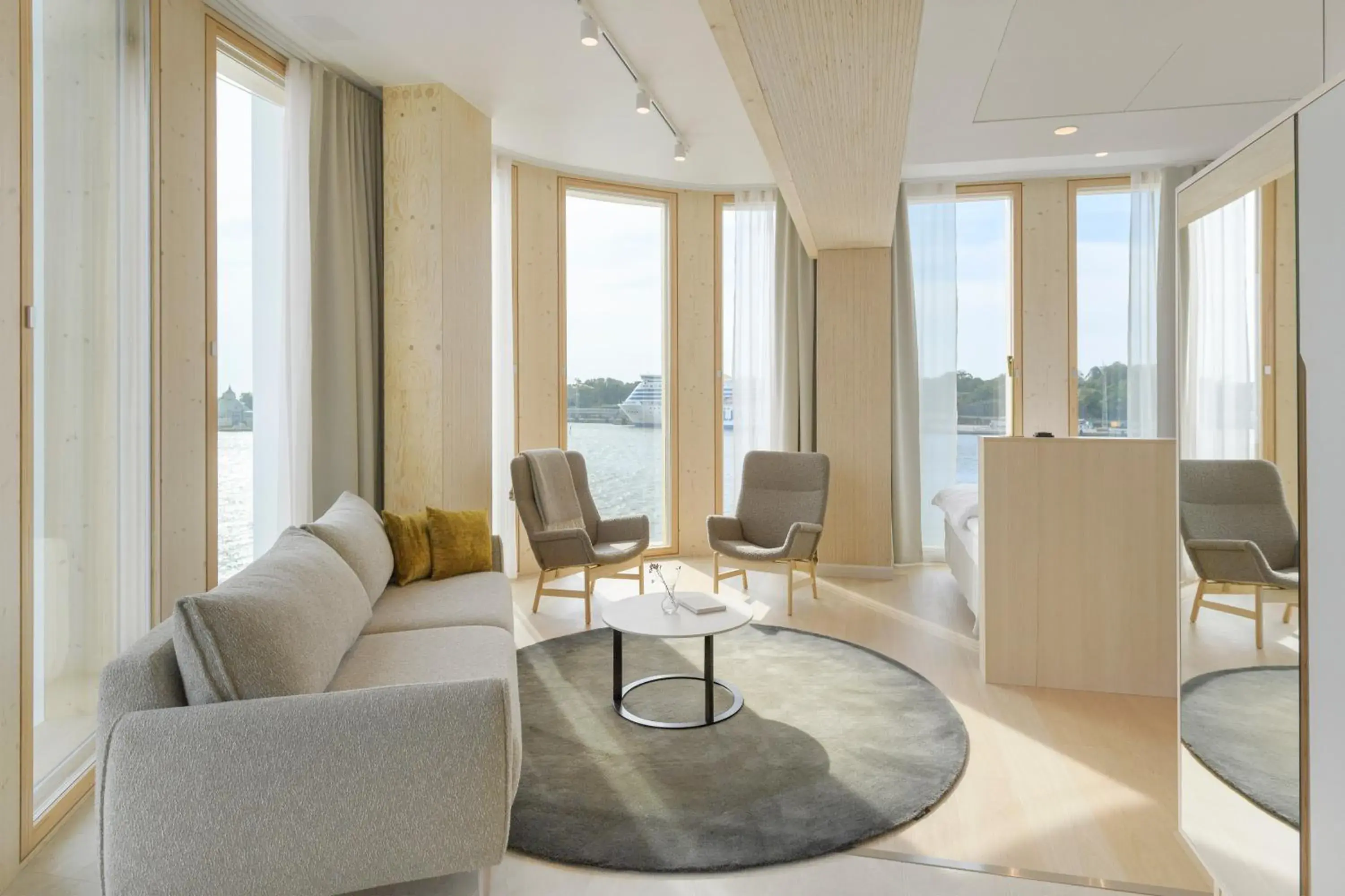 Living room in Solo Sokos Hotel Pier 4 Living room in Solo Sokos Hotel Pier 4