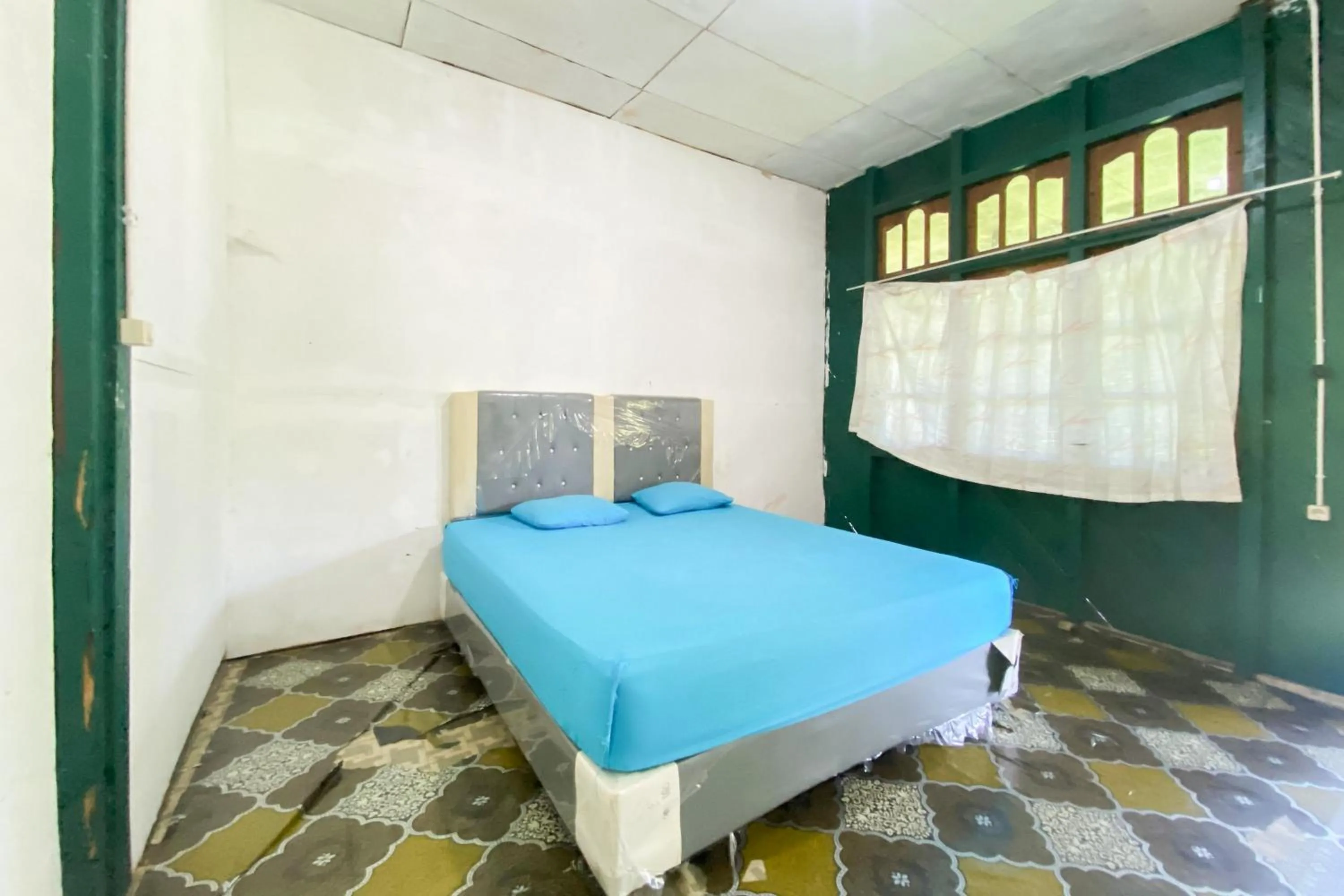 Bedroom, Bed in Hotel Pantai Panjang Bengkulu RedPartner