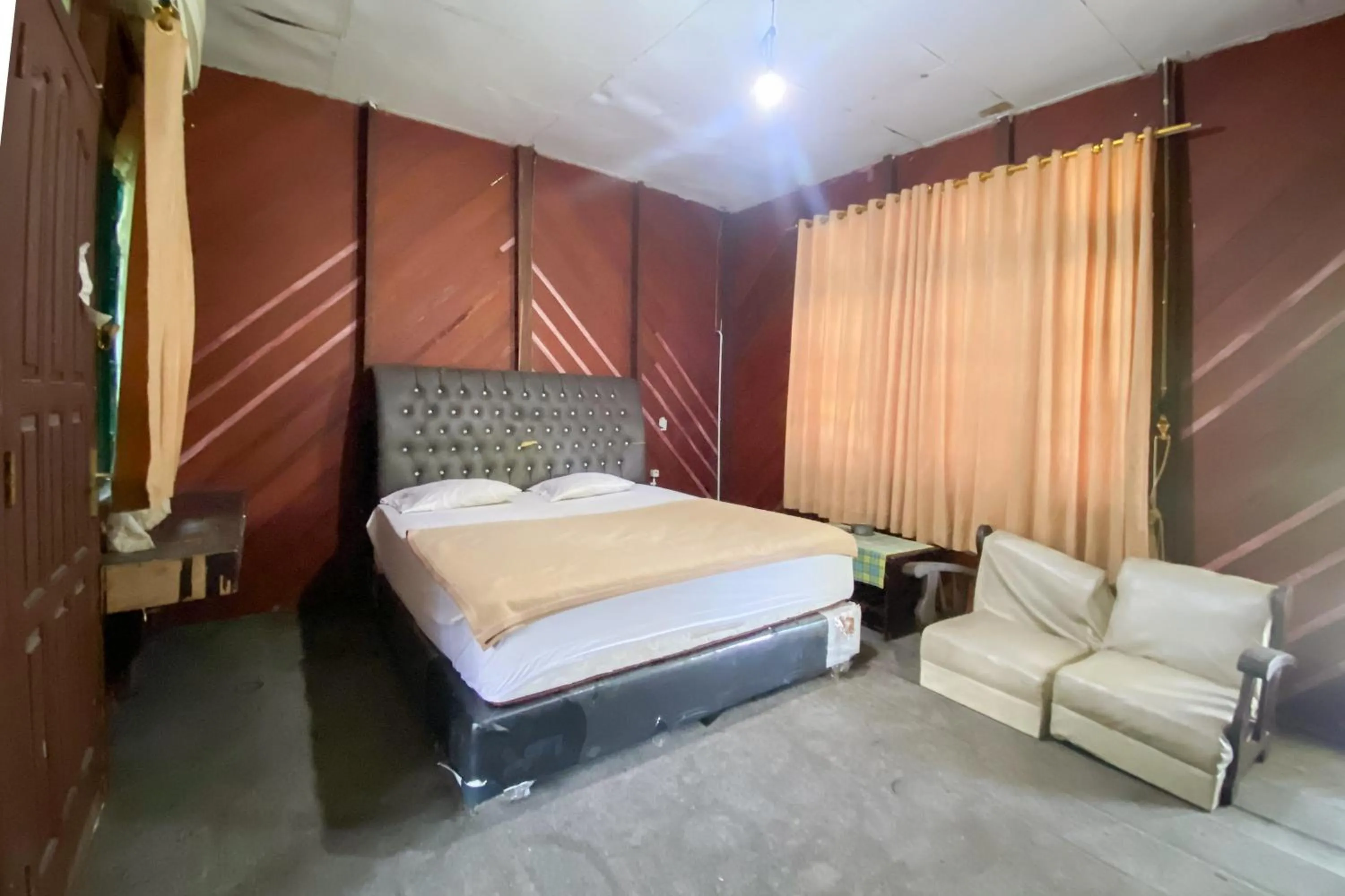Bedroom, Bed in Hotel Pantai Panjang Bengkulu RedPartner