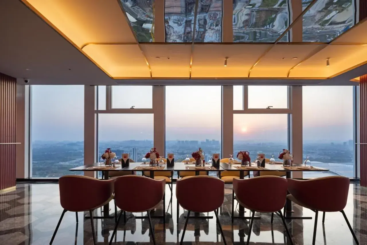 Restaurant/places to eat in Radisson Red Guangzhou South Railway Station Restaurant/places to eat in Radisson Red Guangzhou South Railway Station