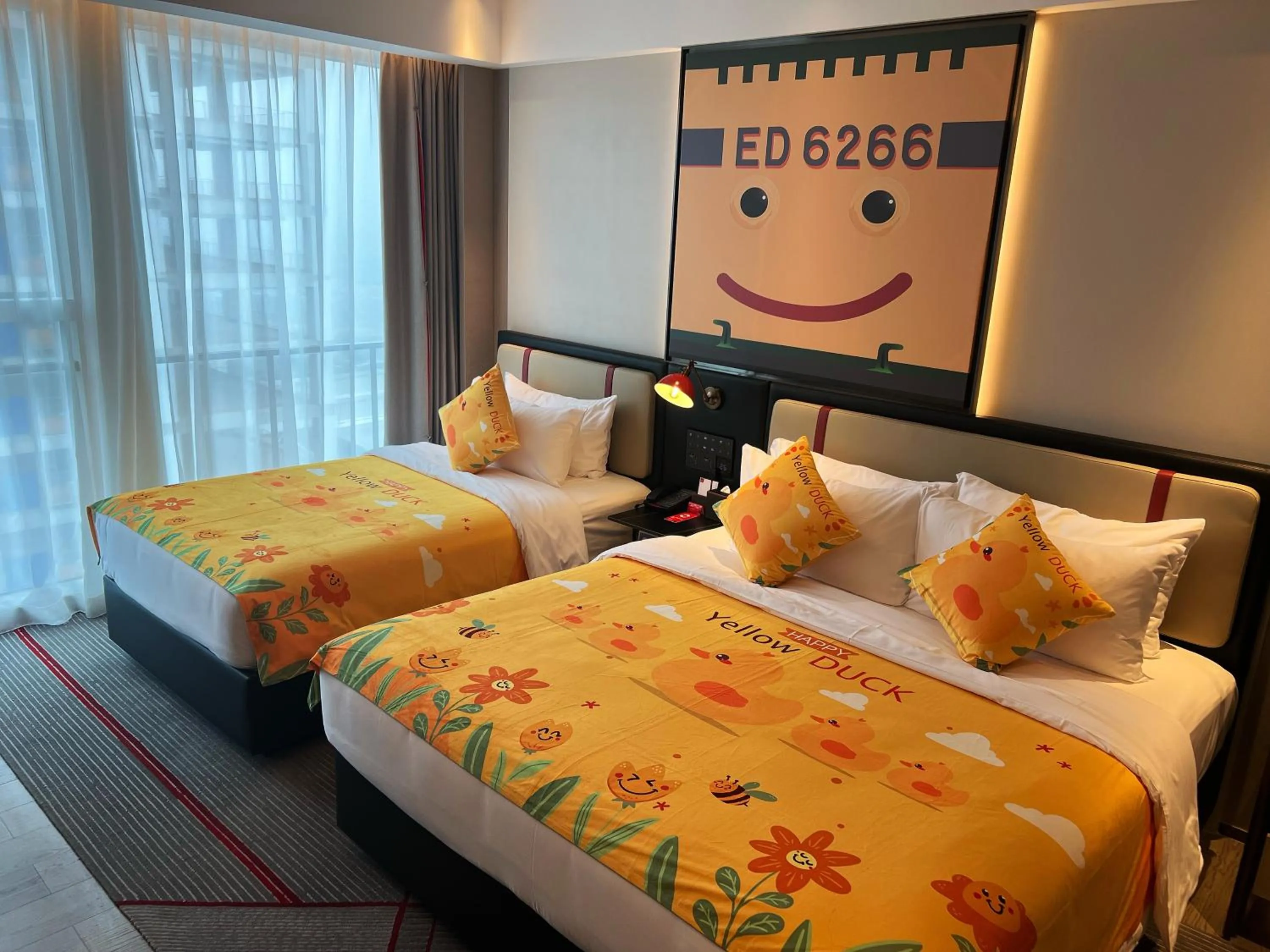 Bedroom, Bed in Radisson Red Guangzhou South Railway Station