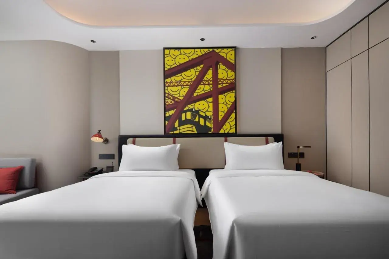 Bedroom, Bed in Radisson Red Guangzhou South Railway Station Bedroom, Bed in Radisson Red Guangzhou South Railway Station