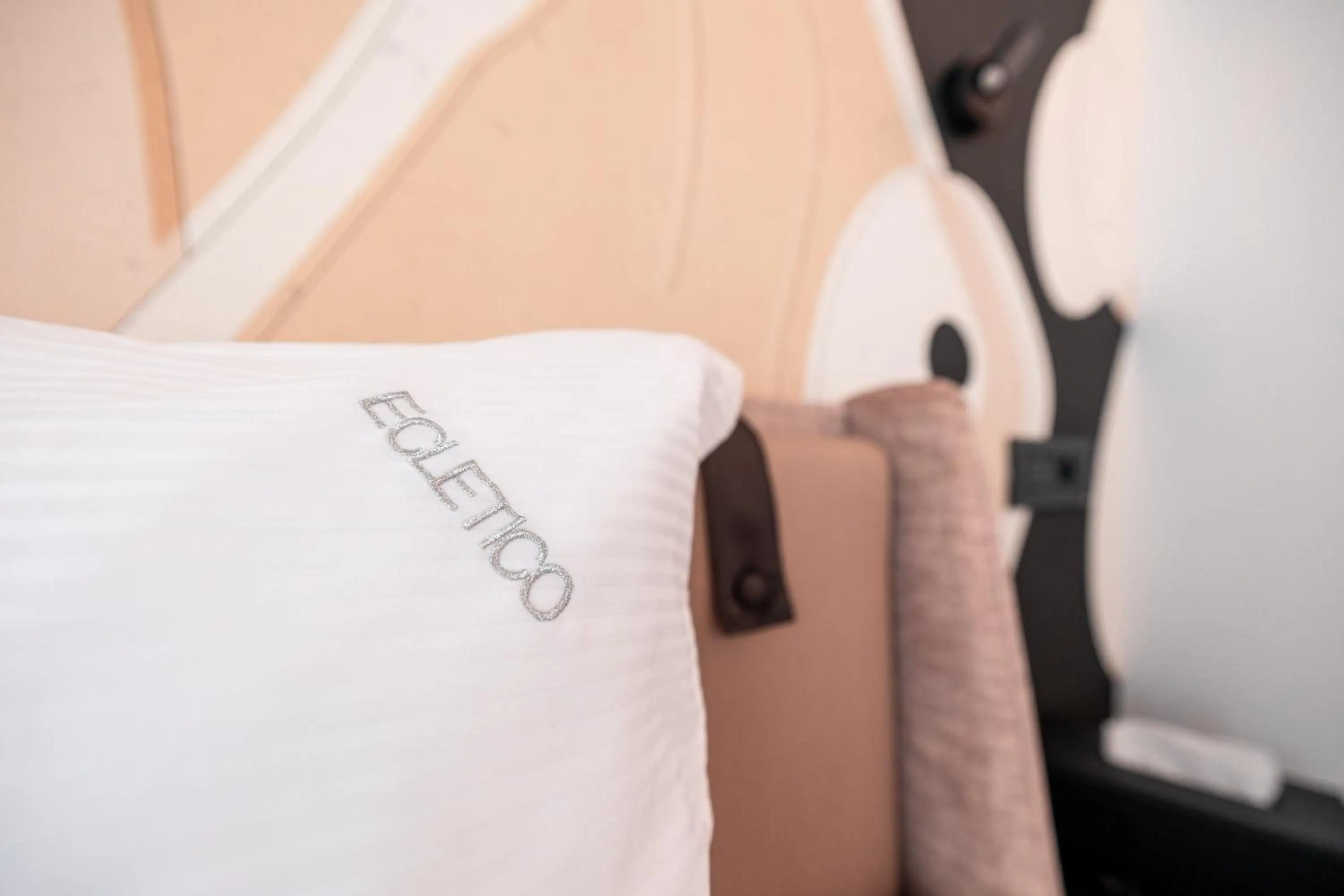 Decorative detail, Bed in Ecletico Villa