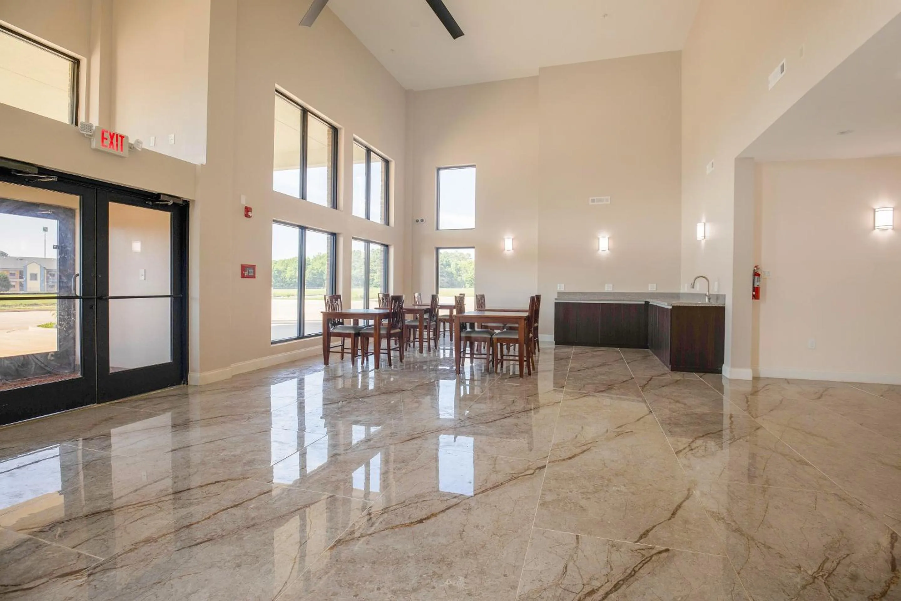 Restaurant/places to eat in OYO Hotel Adairsville Calhoun South I-75