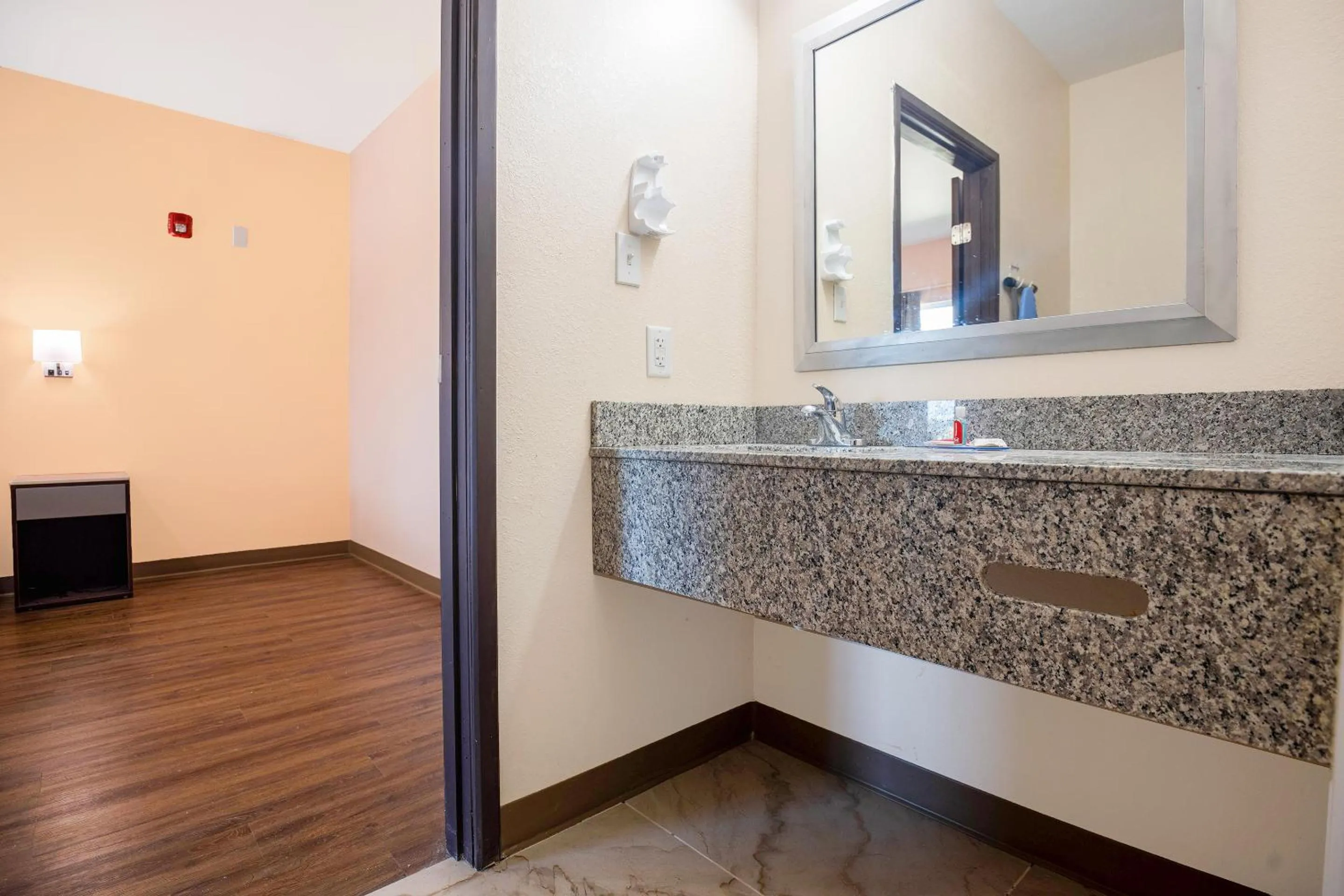 Bathroom in OYO Hotel Adairsville Calhoun South I-75