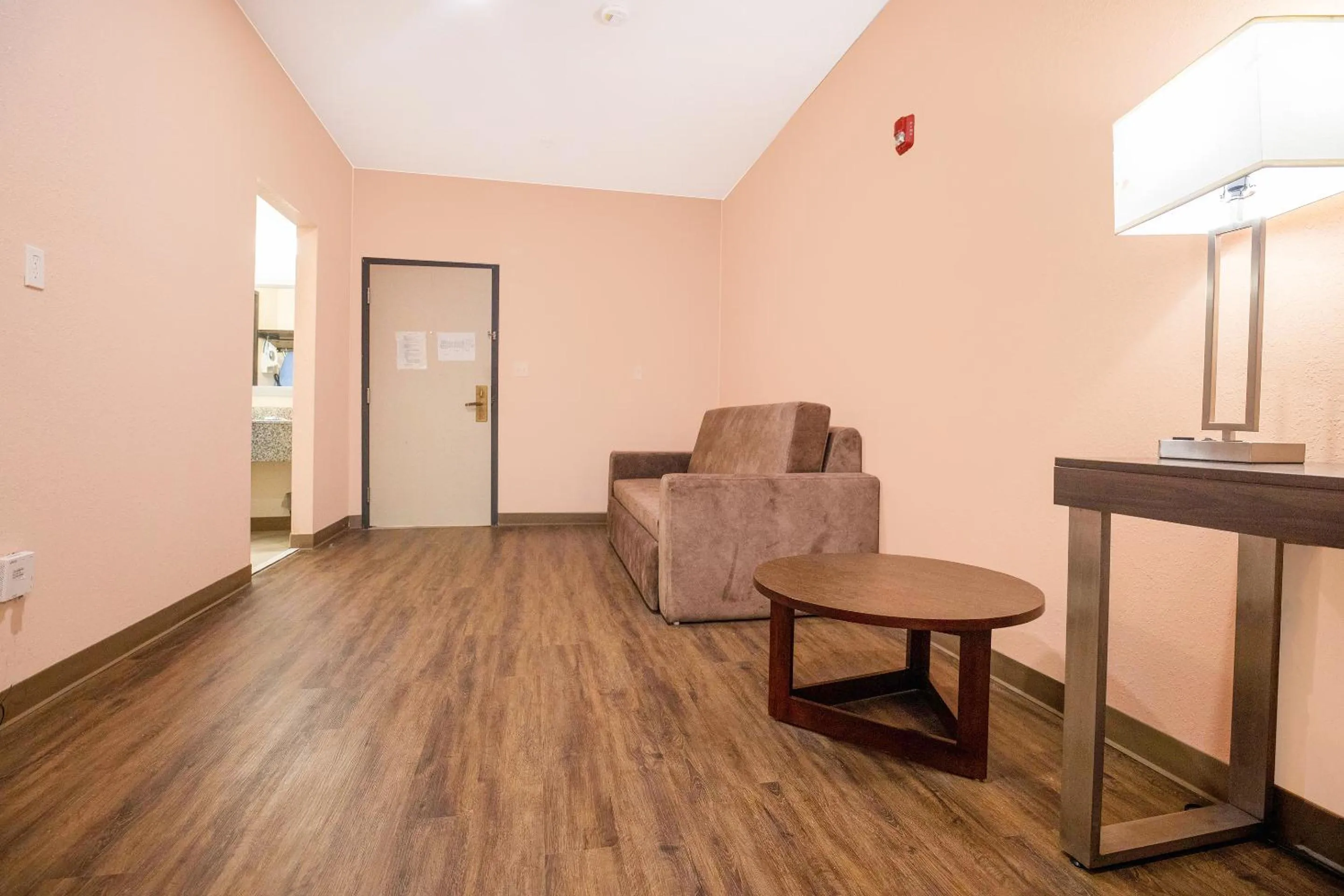 Area and facilities in OYO Hotel Adairsville Calhoun South I-75