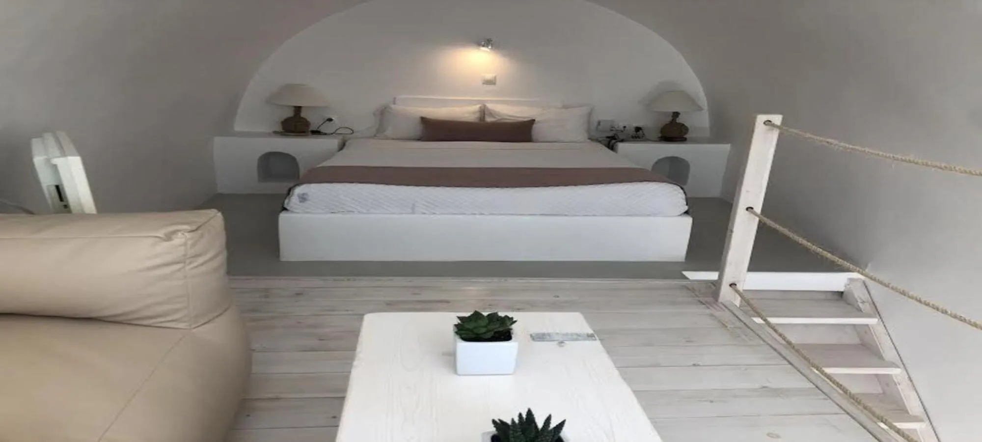 Bedroom, Bed in Iliovasilema Suites