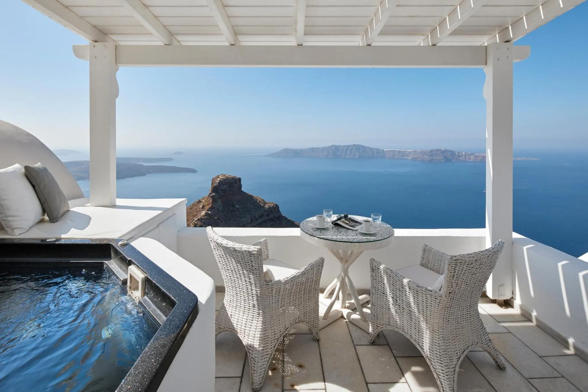 Balcony/Terrace in Iliovasilema Suites