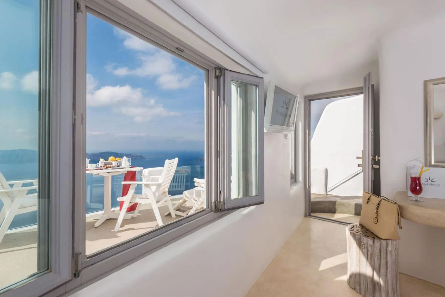 Day in Iliovasilema Suites