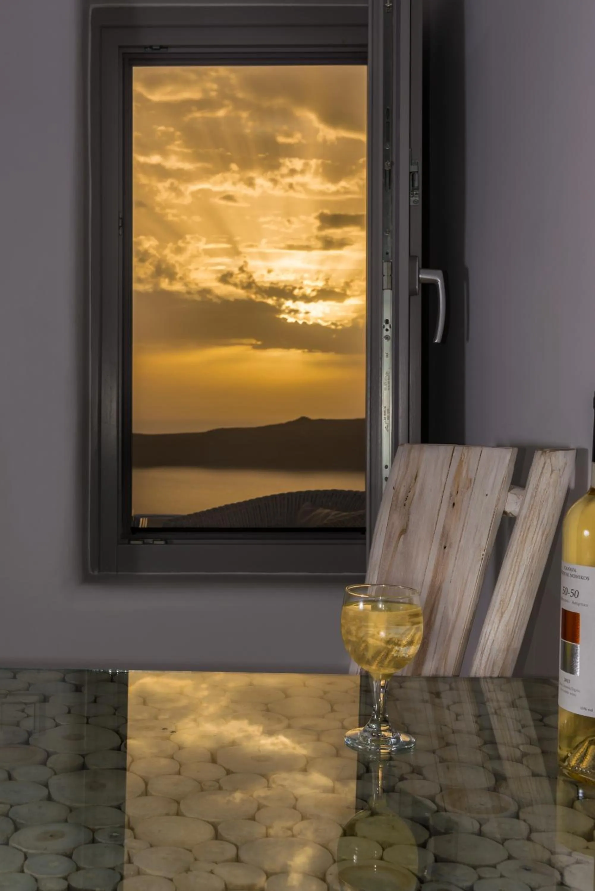 River view in Iliovasilema Suites