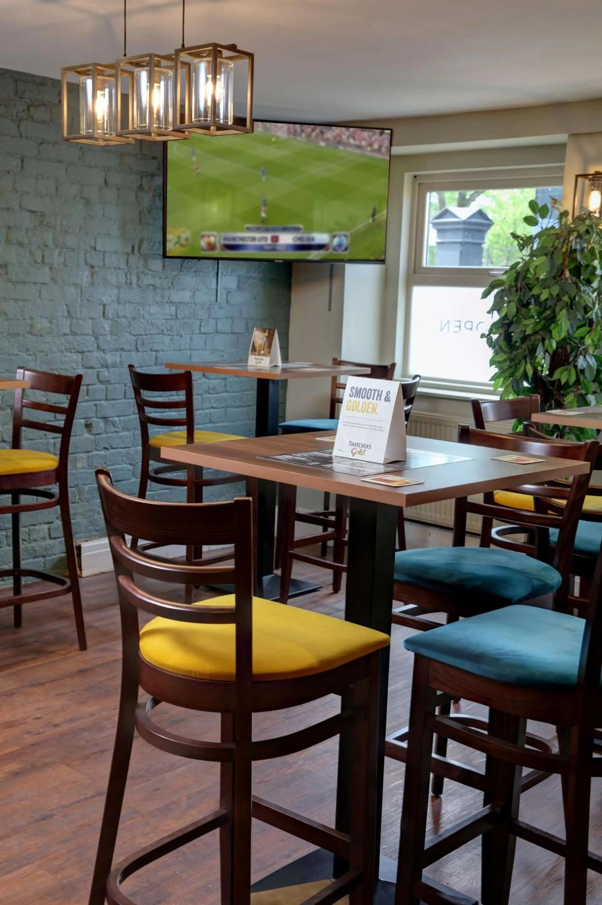 Lounge or bar in Trafford Hall Hotel Manchester, Trademark Collection by Wyndham