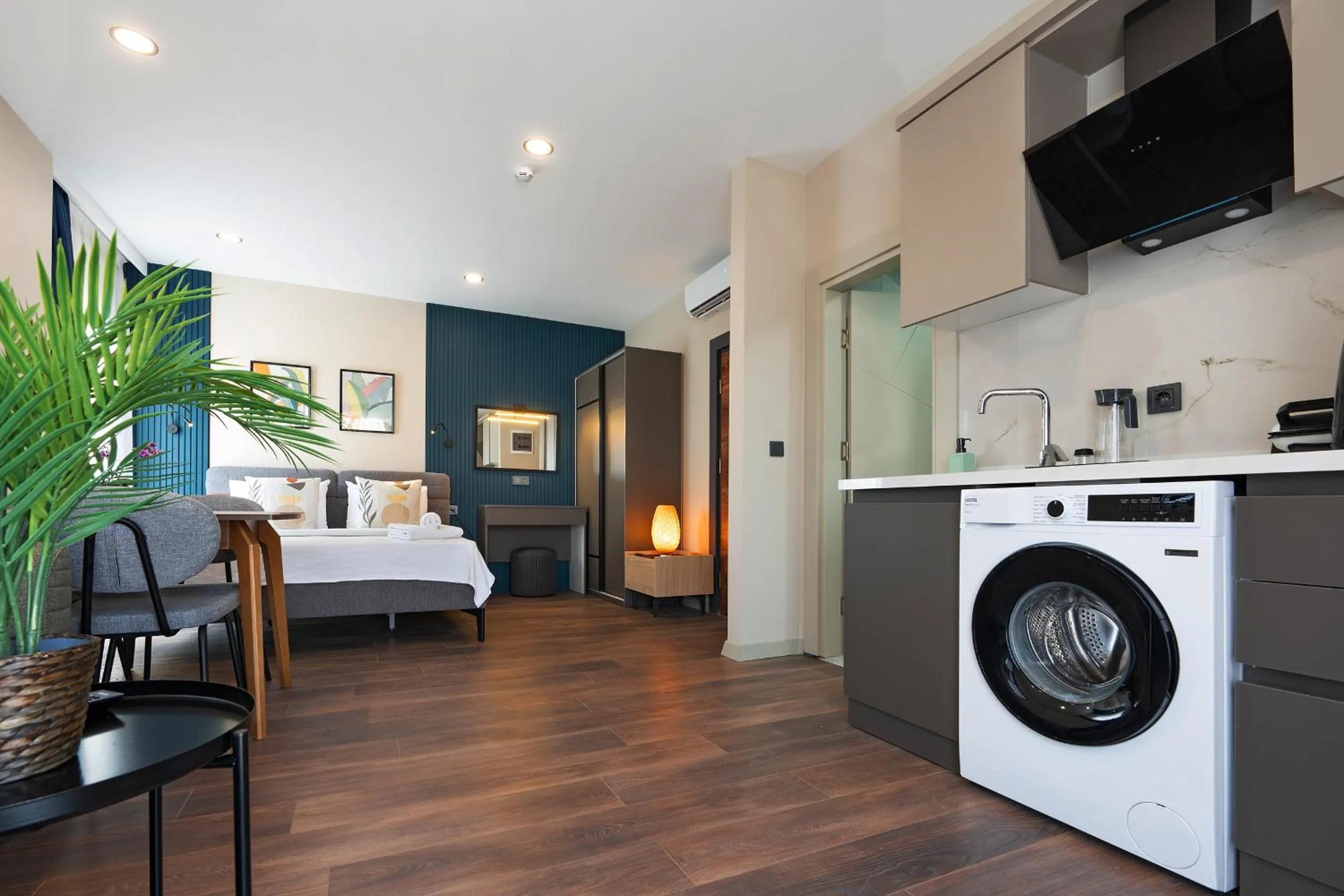 Photo of the whole room, Bed in Doqu Suites Hotel