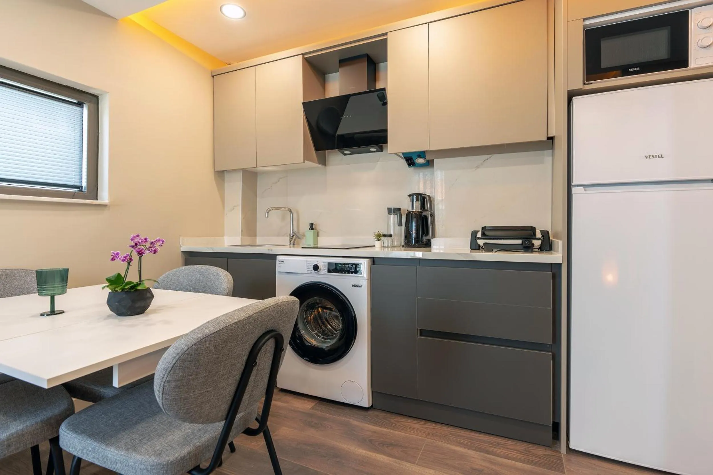 kitchen in Doqu Suites Hotel