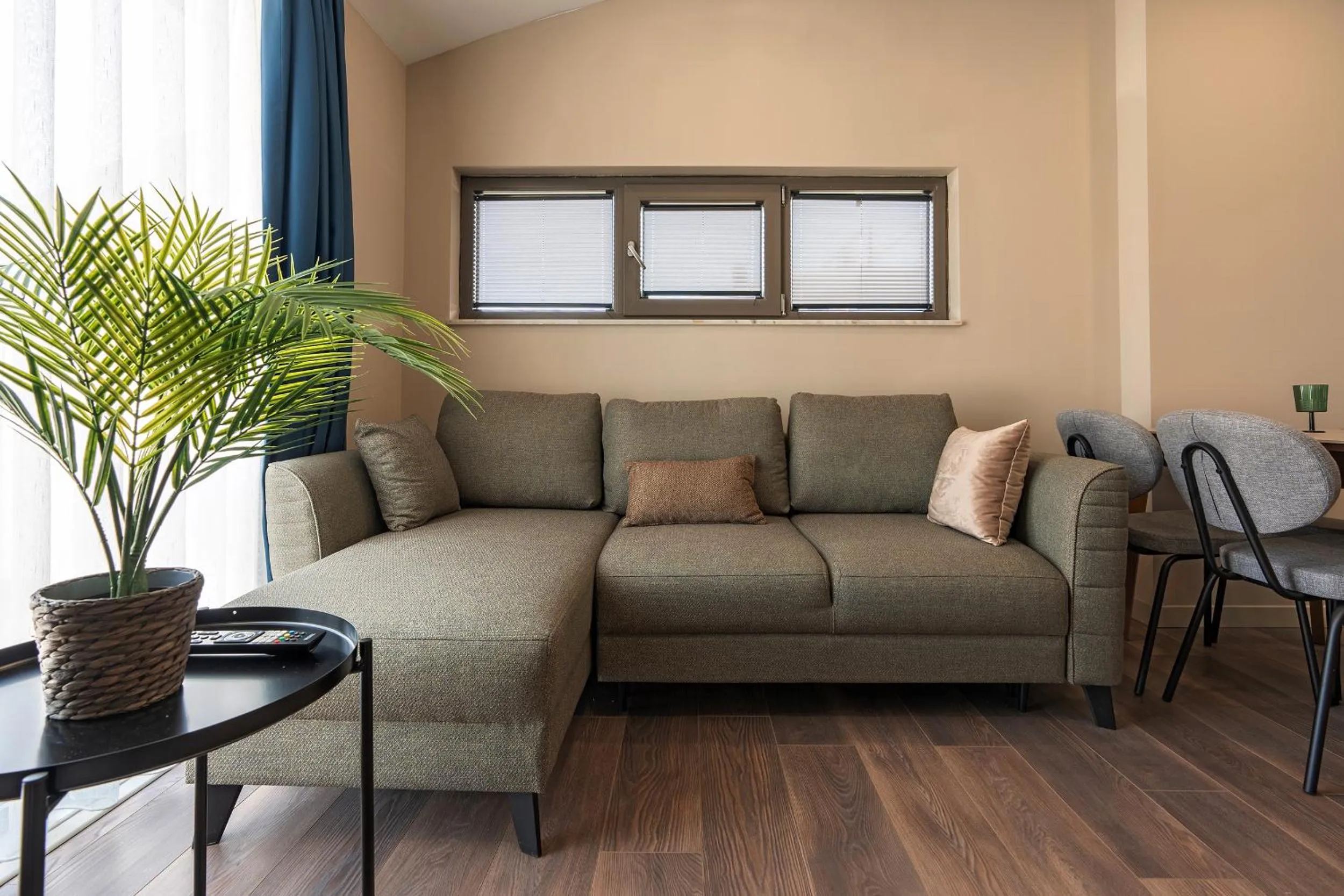 Photo of the whole room in Doqu Suites Hotel