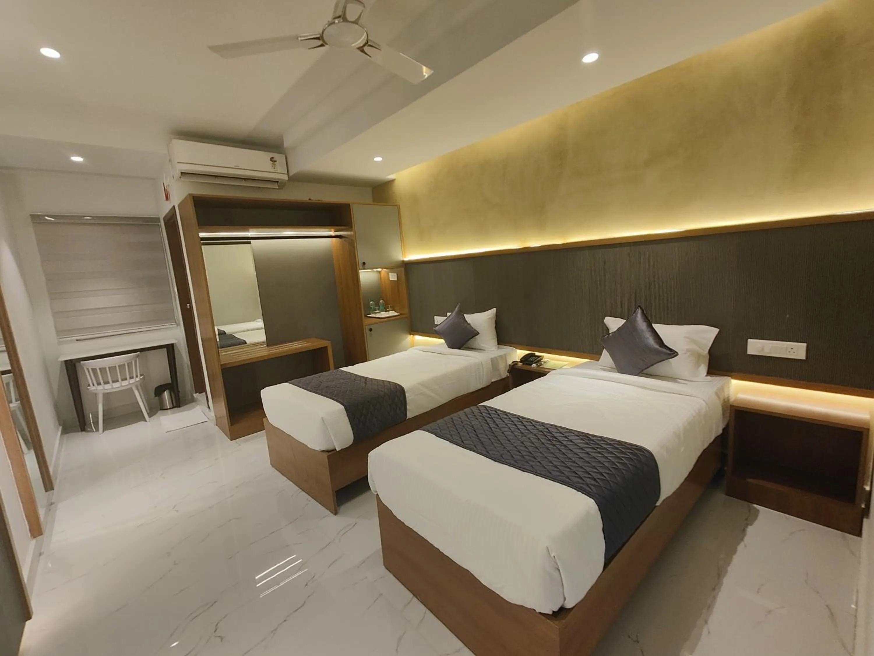 Bedroom, Bed in Hotel La Premier