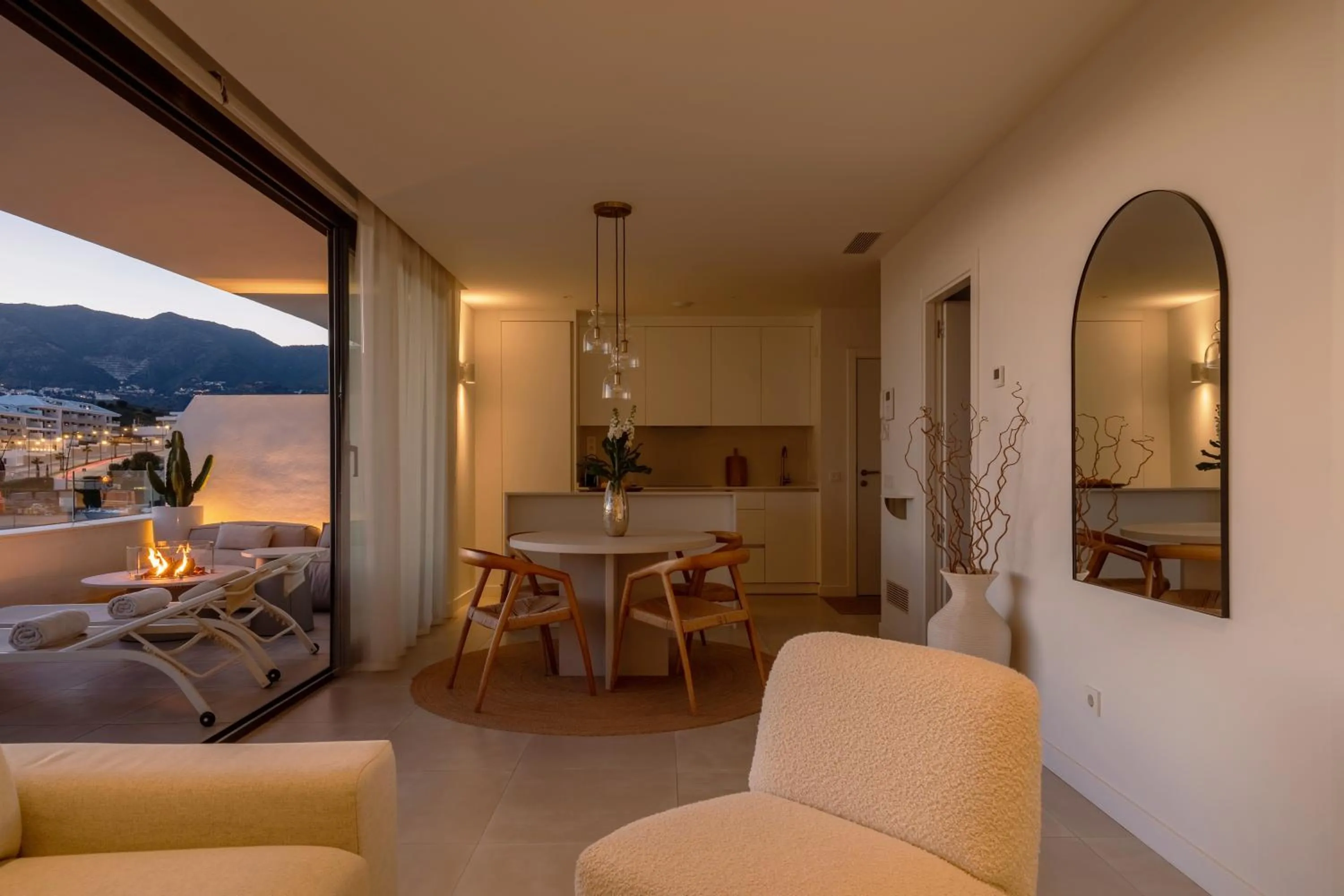 Stylish Luxury Suite with Terrace in Higueron