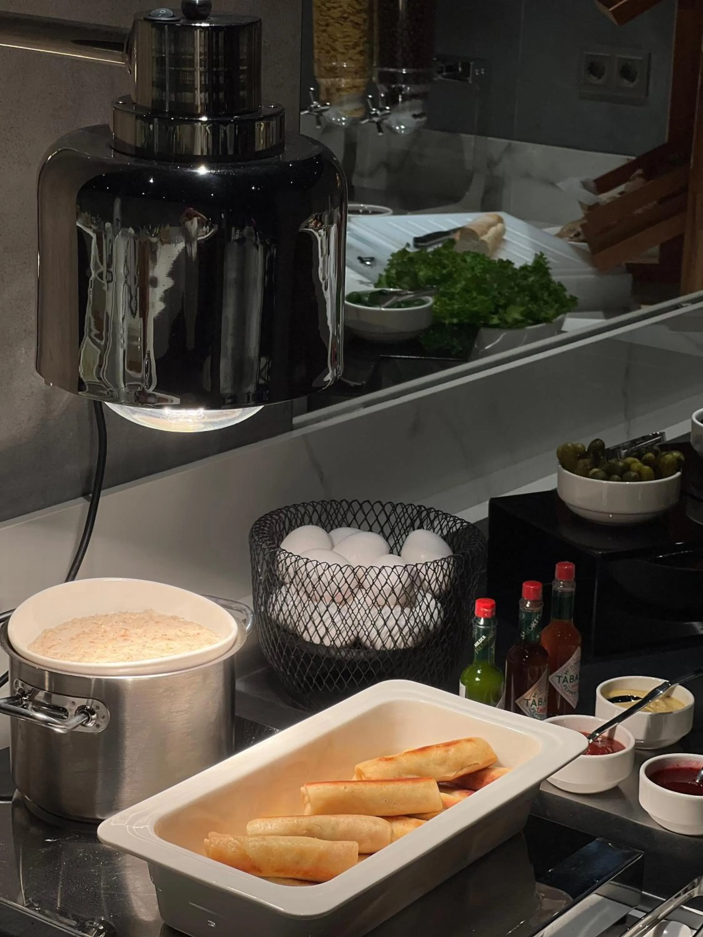 Breakfast in Piazza Epigraph