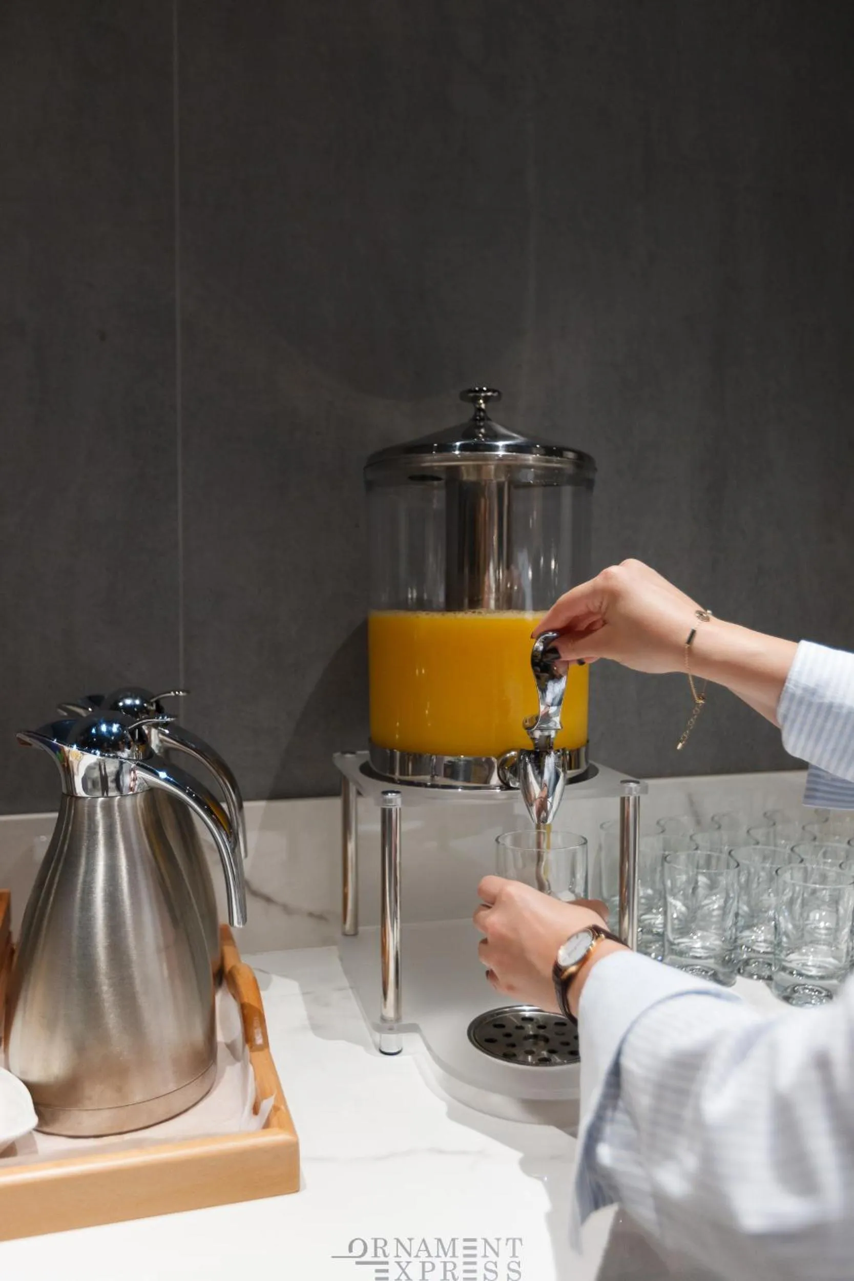 Buffet breakfast in Piazza Epigraph