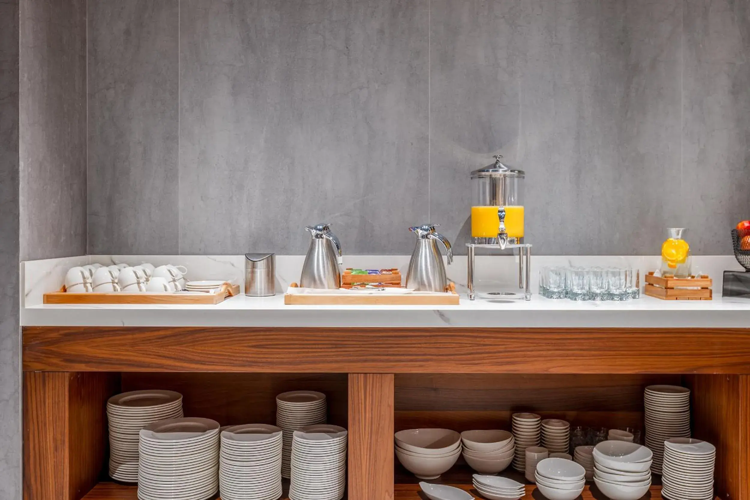 Buffet breakfast in Piazza Epigraph Buffet breakfast in Piazza Epigraph