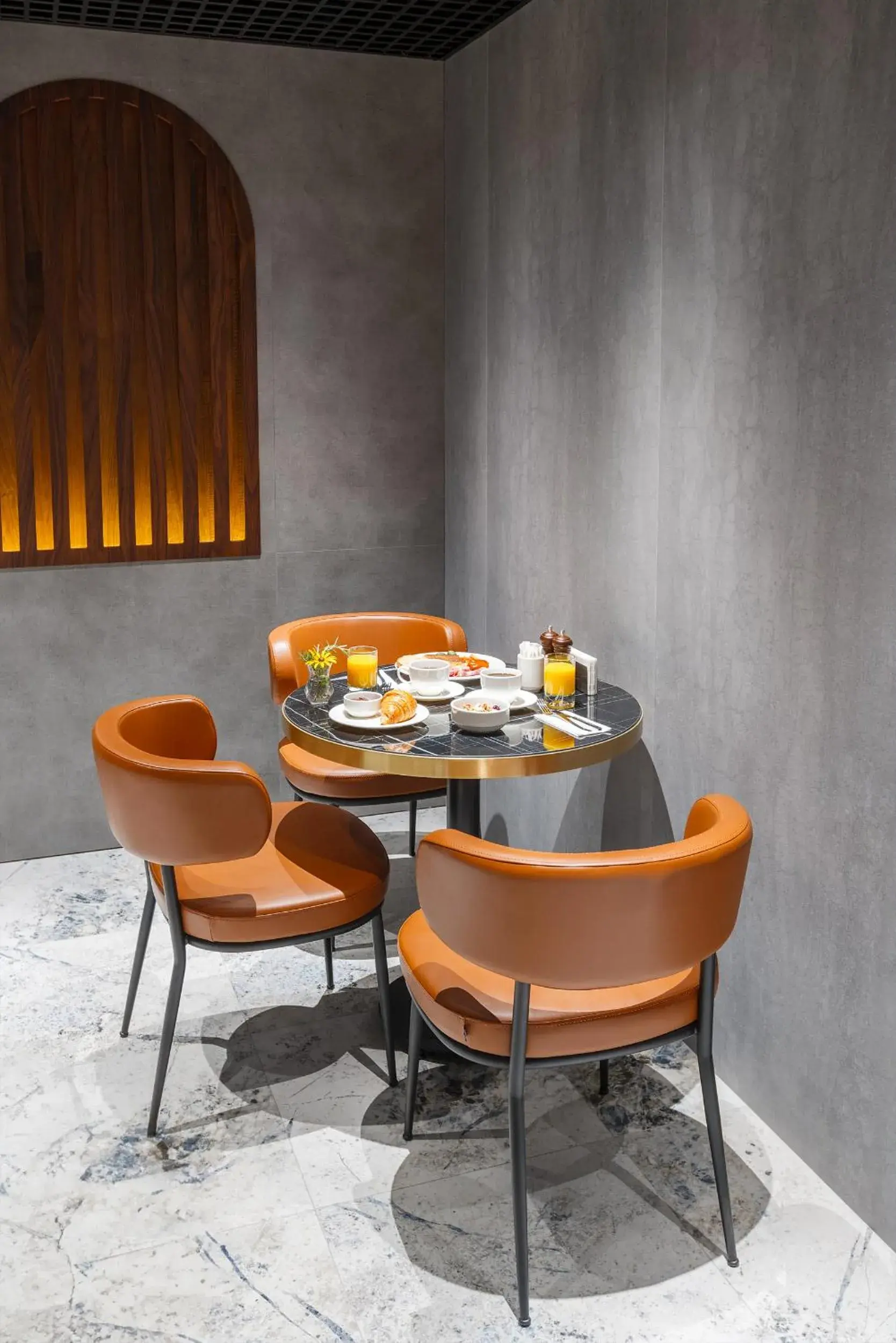 Breakfast in Piazza Epigraph Breakfast in Piazza Epigraph