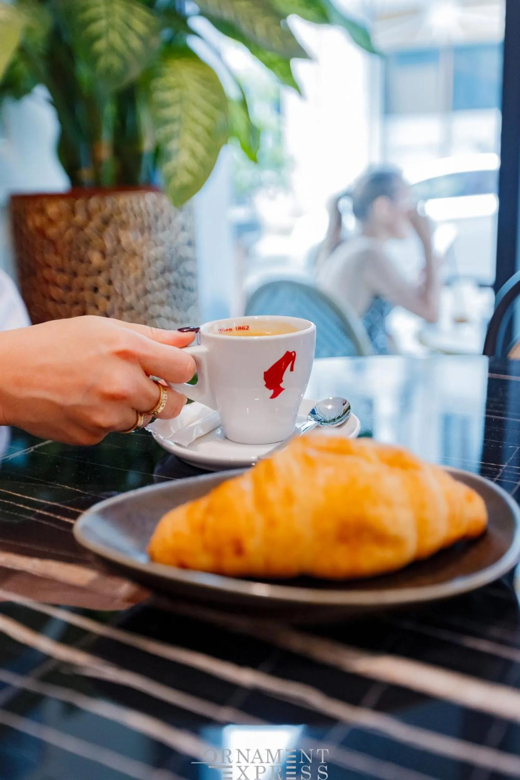 Restaurant/places to eat in Piazza Epigraph