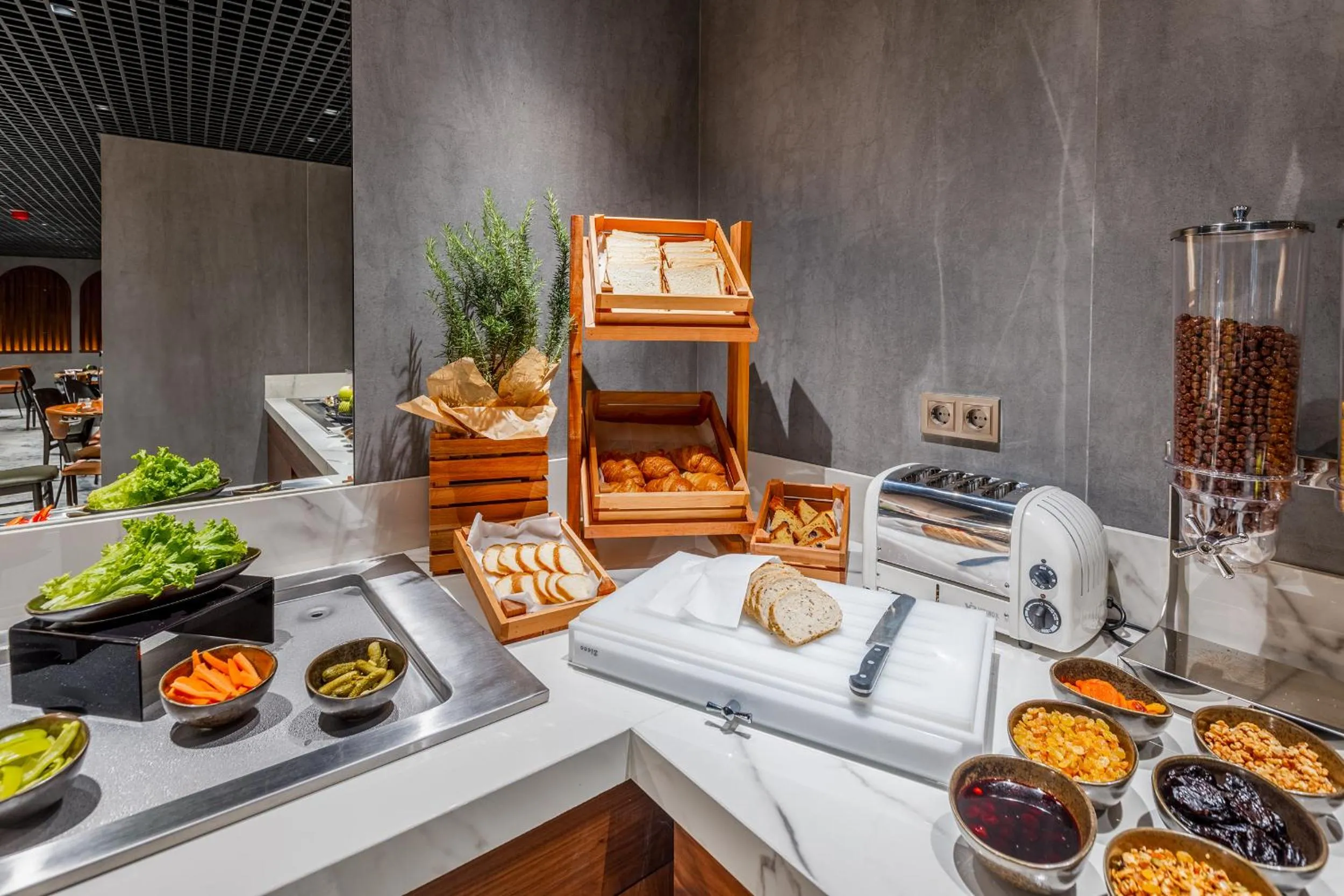 Buffet breakfast in Piazza Epigraph