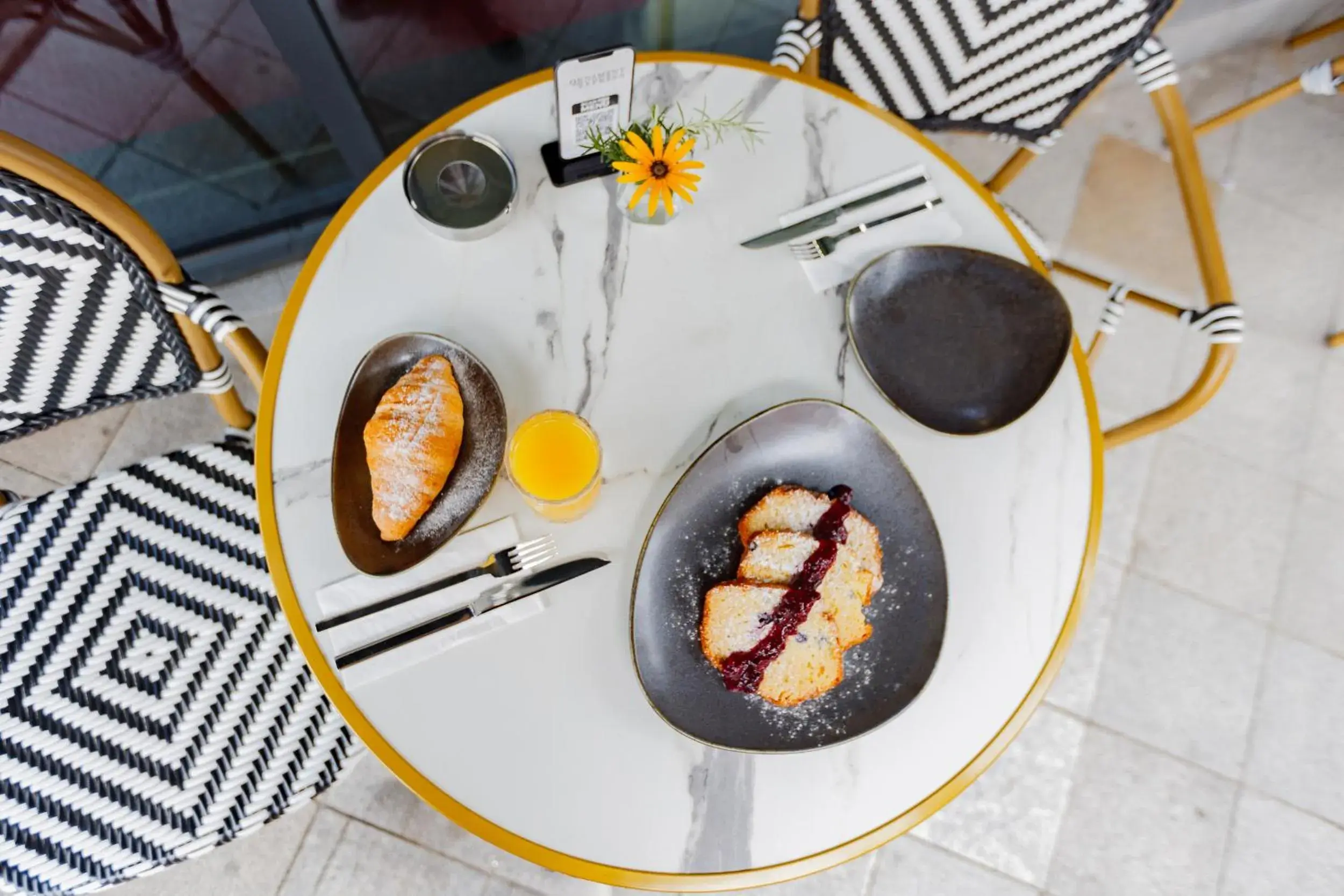 Restaurant/places to eat in Piazza Epigraph Restaurant/places to eat in Piazza Epigraph