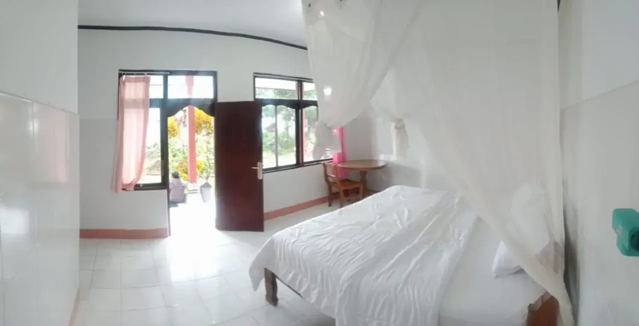 Bed in Volcano 3 hotel Bed in Volcano 3 hotel